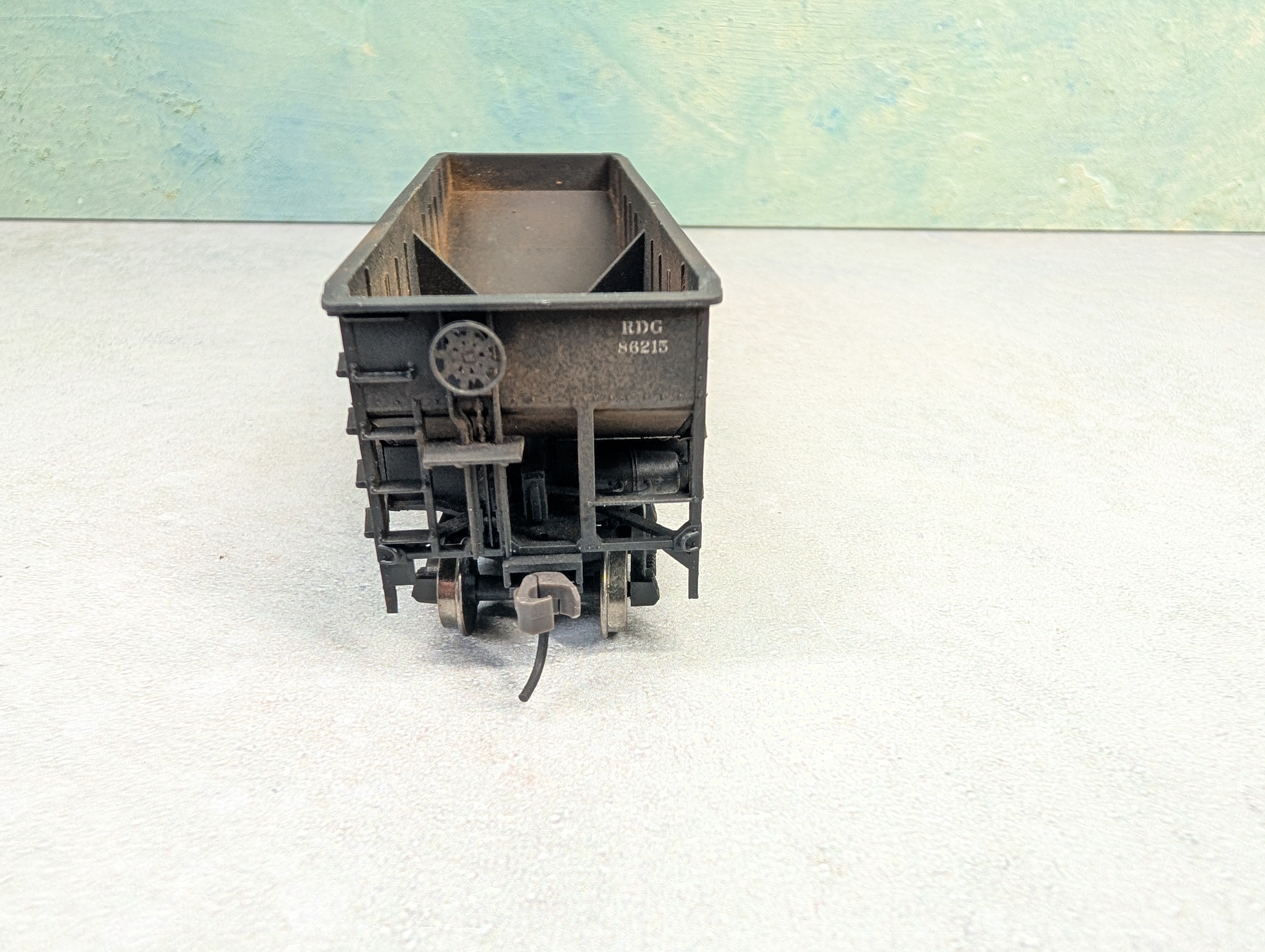 USED Atlas HO Scale 2 Bay Open Hopper Reading RDG #82615 Weathered