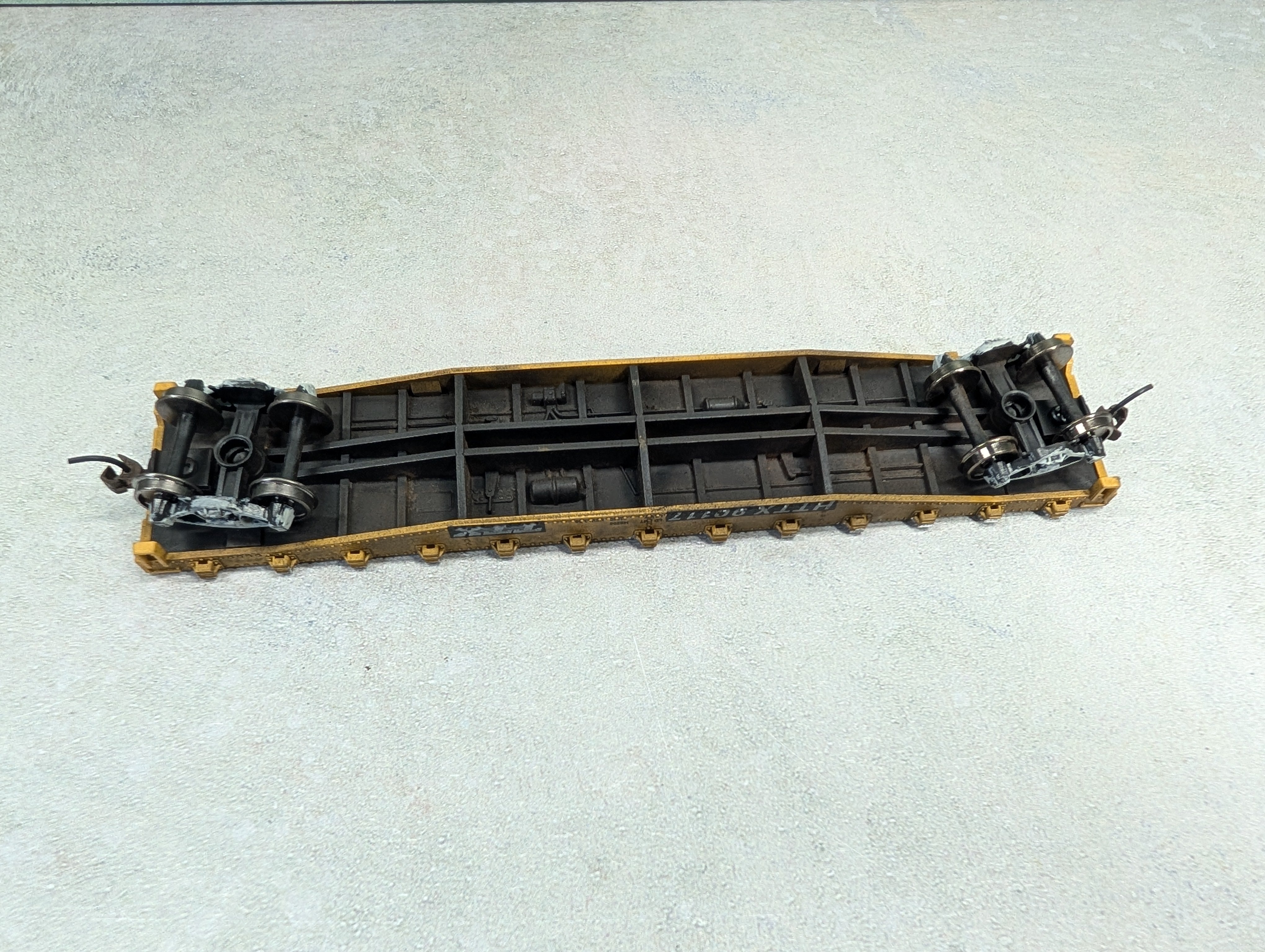 USED Walthers 931-1463 HO Scale Flat Car TTX #90117 Weathered