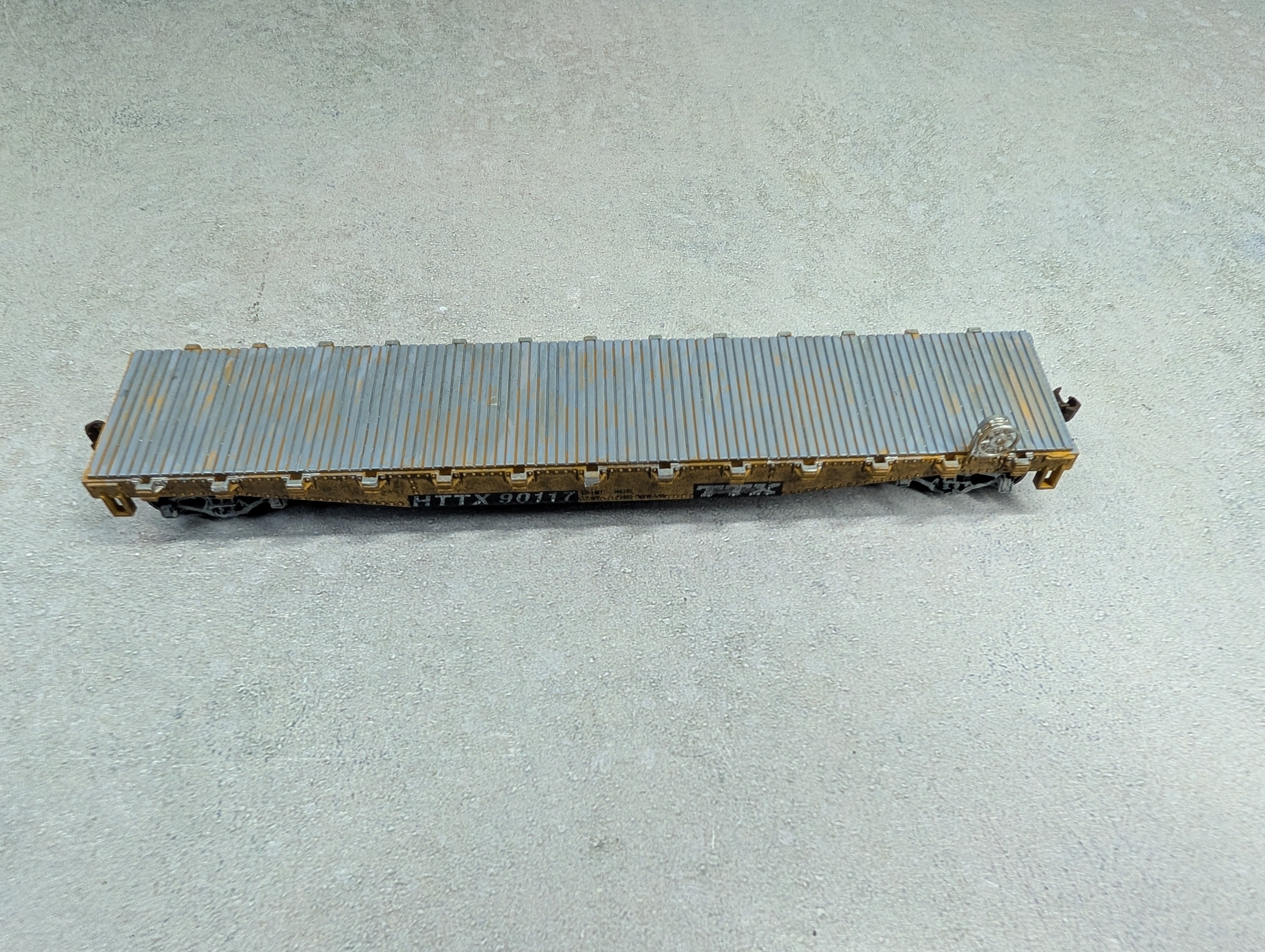 USED Walthers 931-1463 HO Scale Flat Car TTX #90117 Weathered