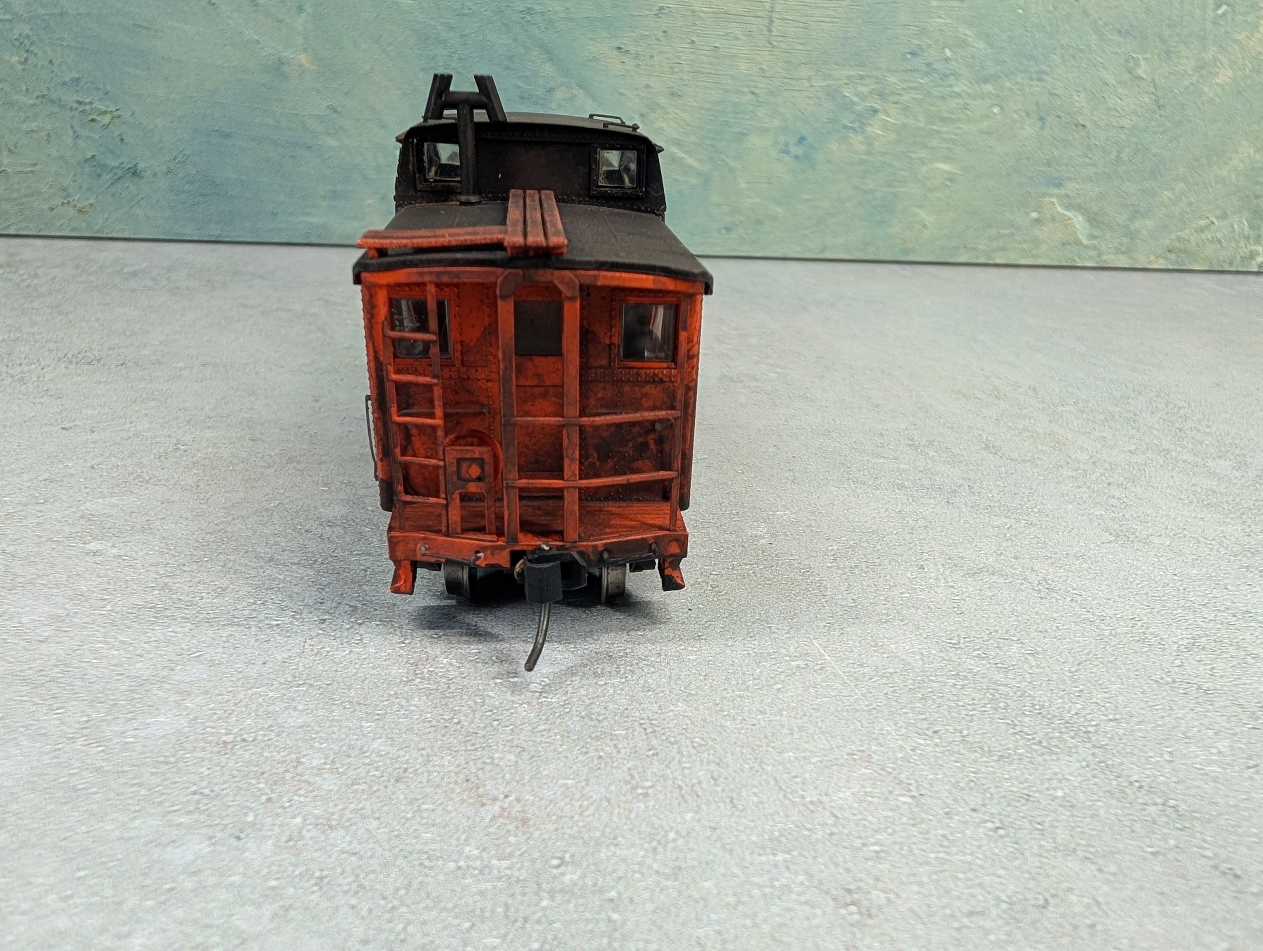 USED Bowser 43366 HO Scale N5 Caboose Pennsylvania #477188 Weathered