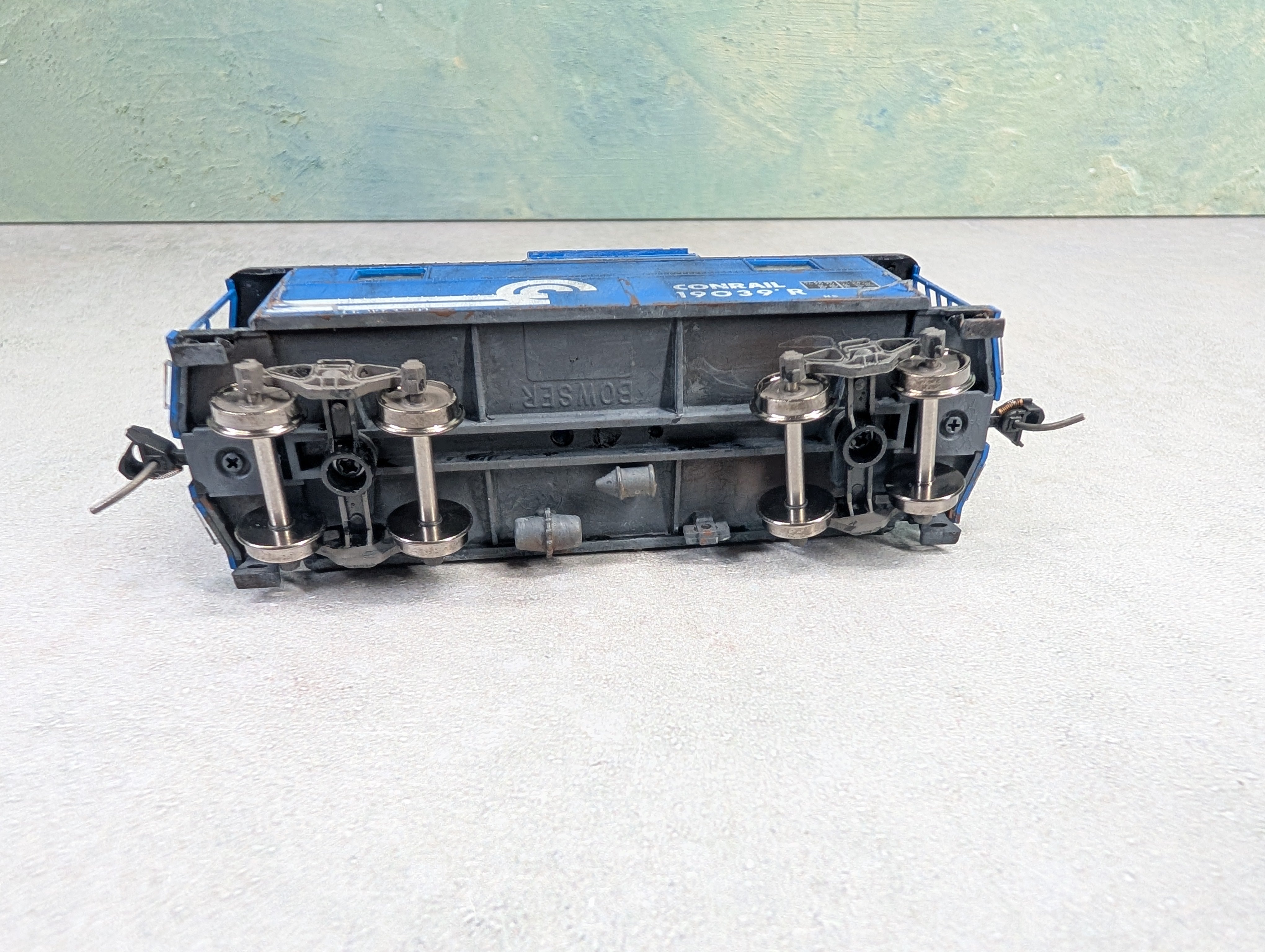 USED Bowser 43351 HO Scale N5 Caboose Conrail #19039 Weathered