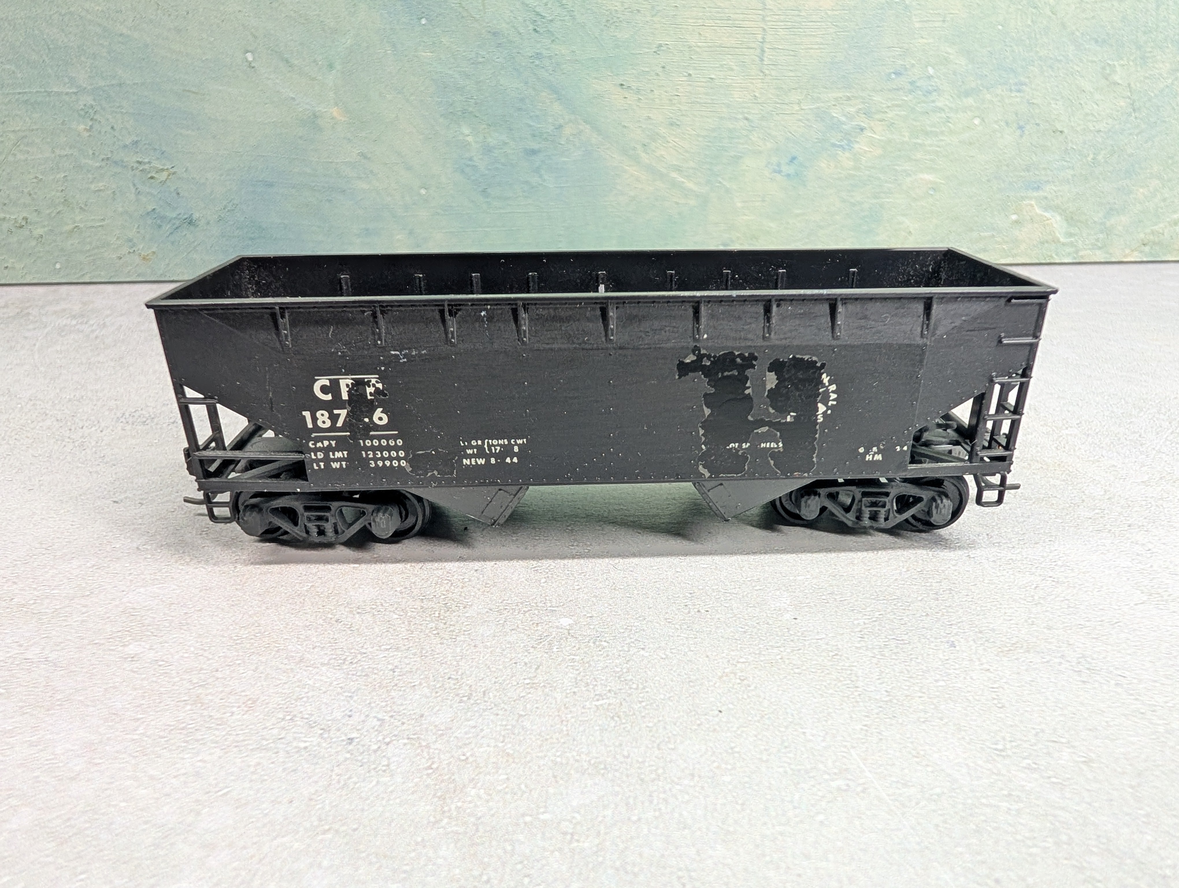 USED Athearn HO Scale 2 Bay Open Hopper CRP #18746