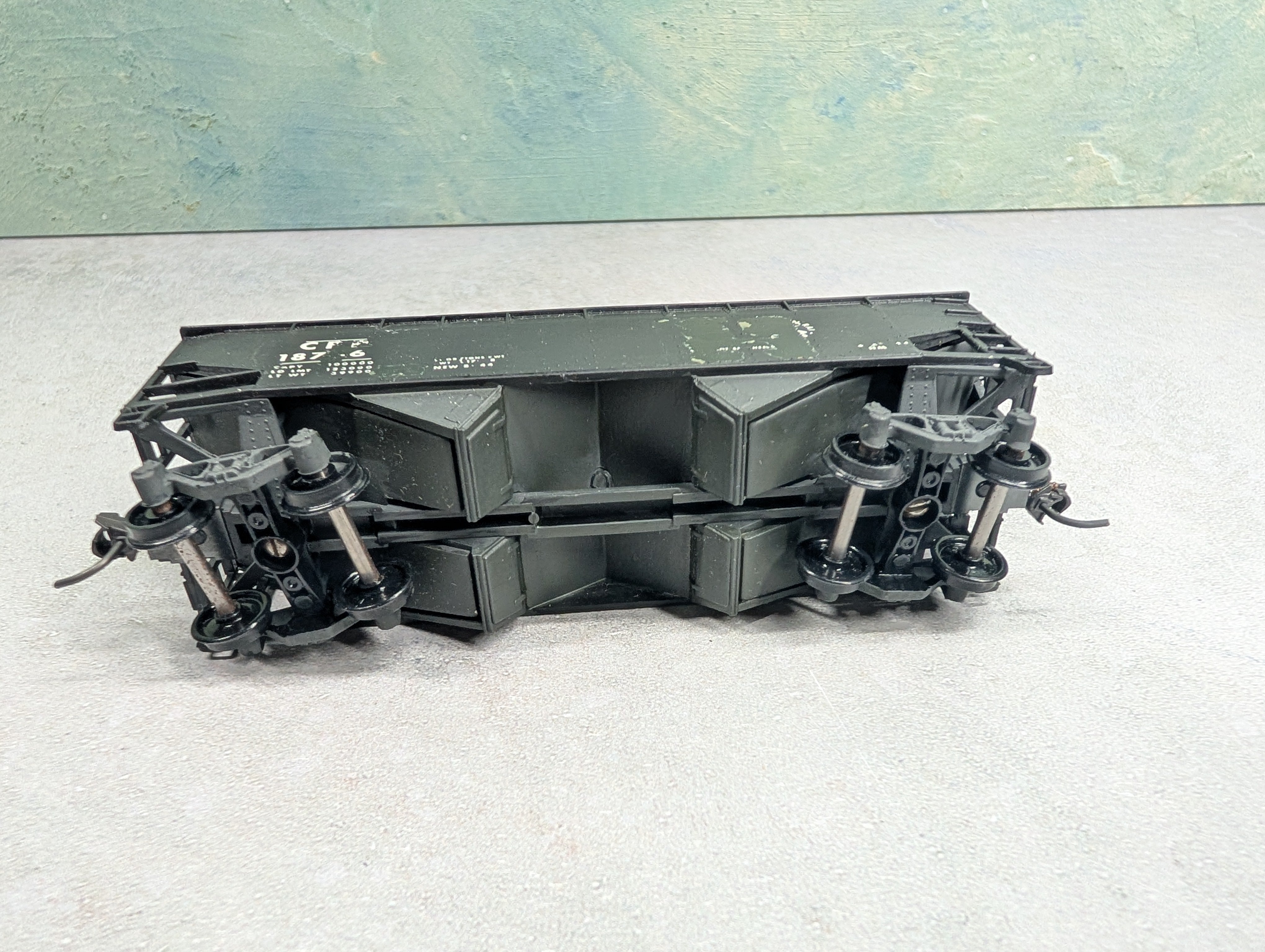 USED Athearn HO Scale 2 Bay Open Hopper CRP #18746