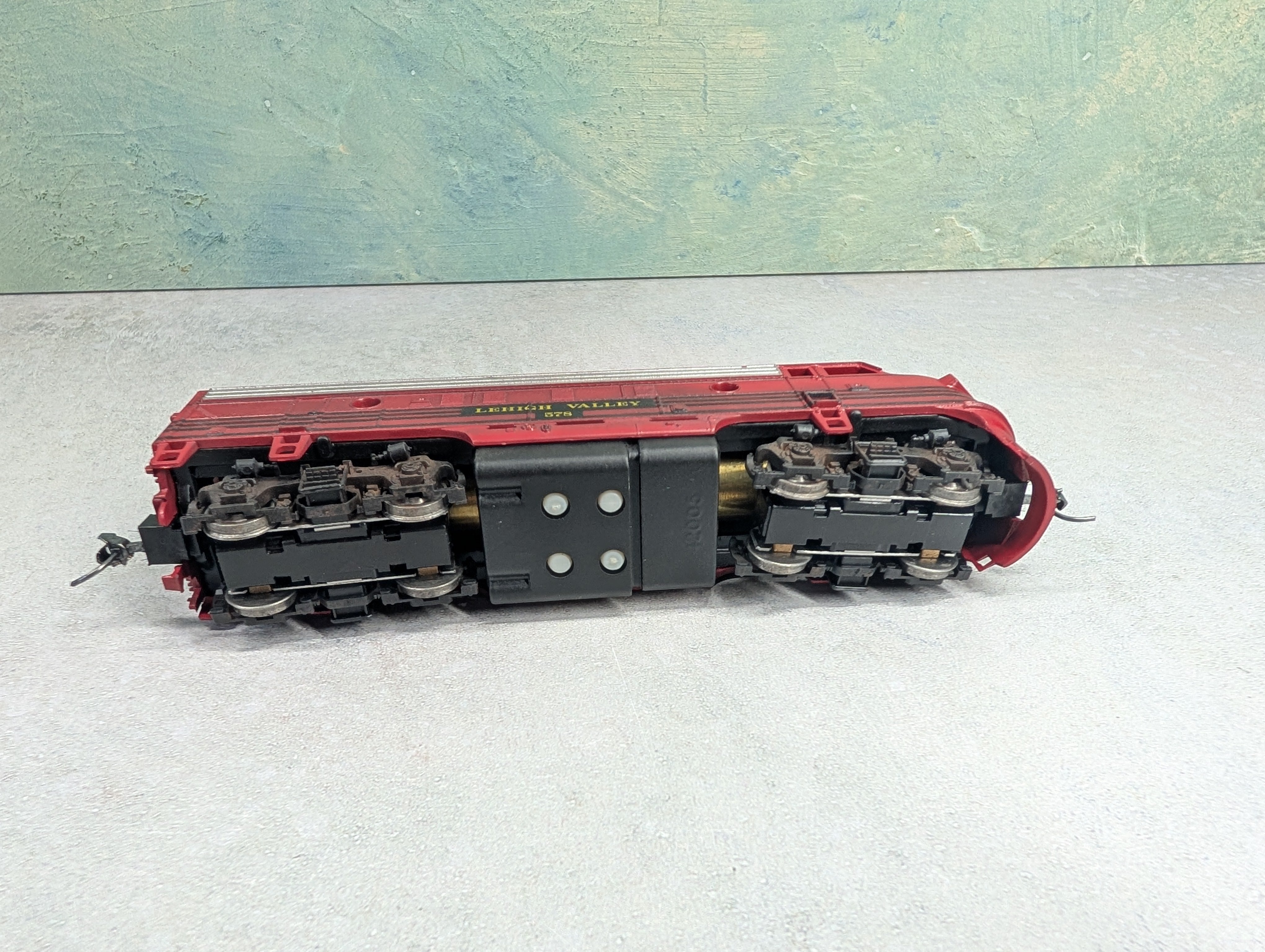 USED Athearn HO Scale F-7A Diesel Locomotive Lehigh Valley #578 Runs Great, Weathering DC