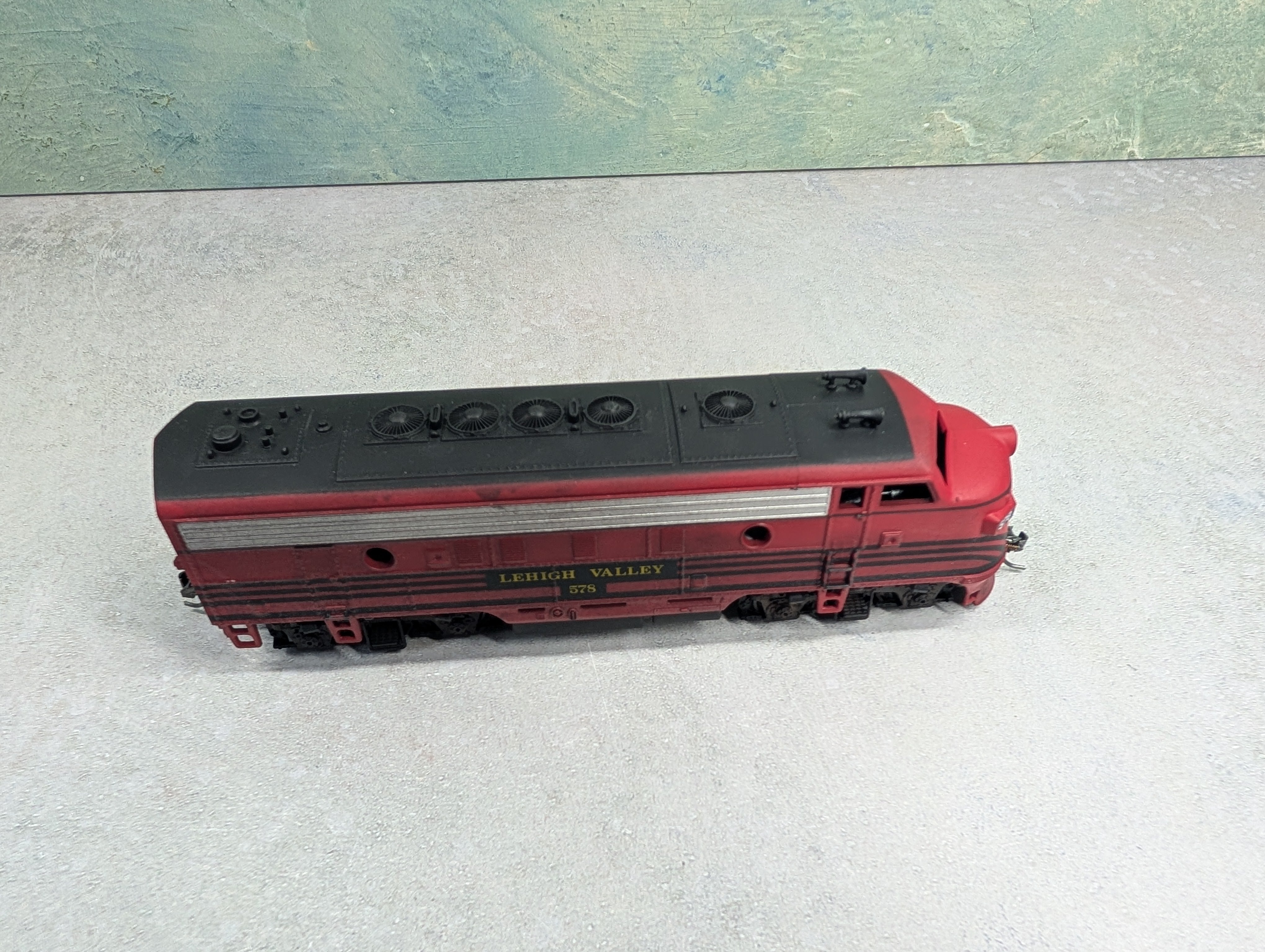 USED Athearn HO Scale F-7A Diesel Locomotive Lehigh Valley #578 Runs Great, Weathering DC