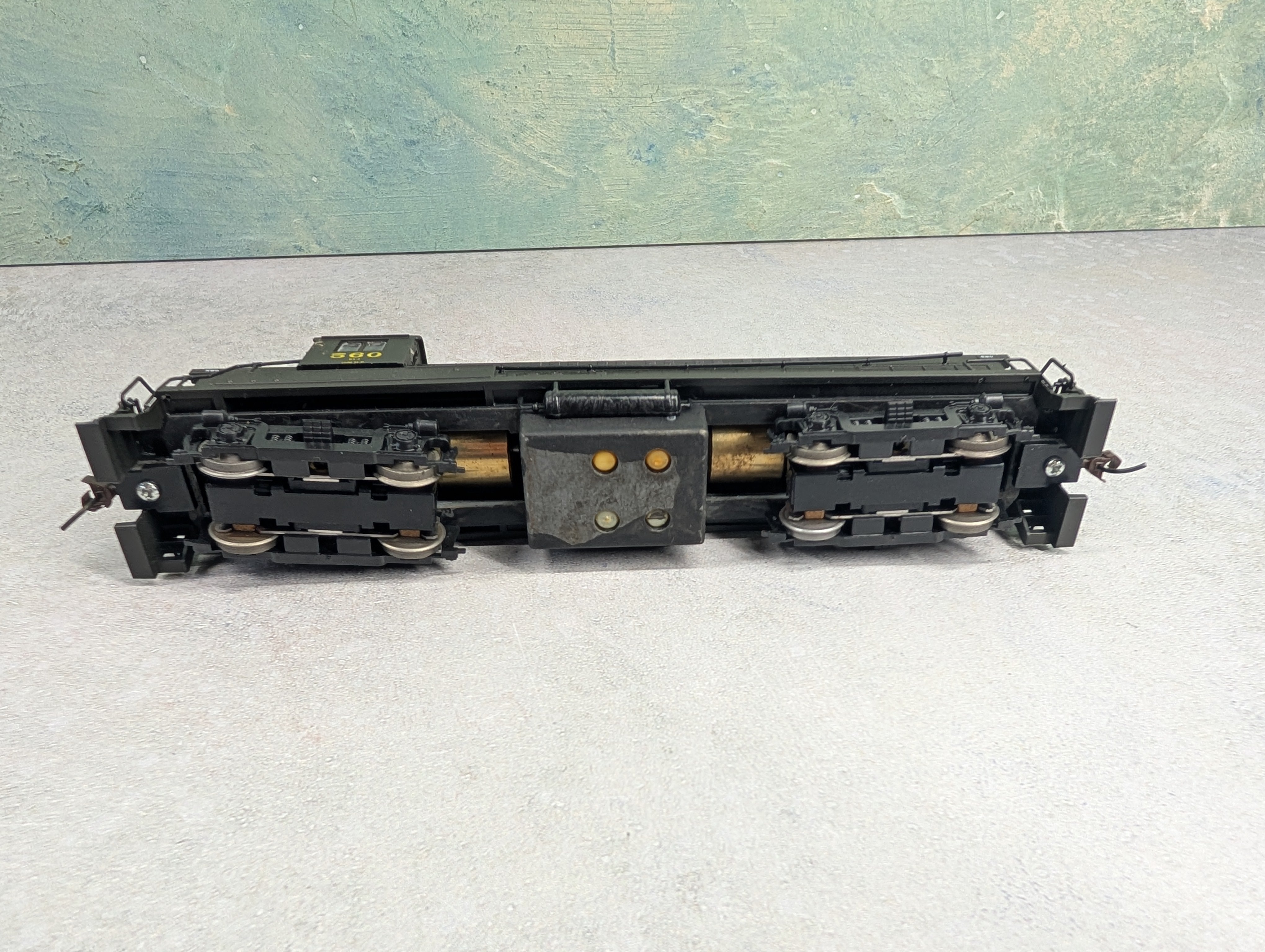 USED HO Scale RS-12 Diesel Locomotive Reading #560 Runs DC