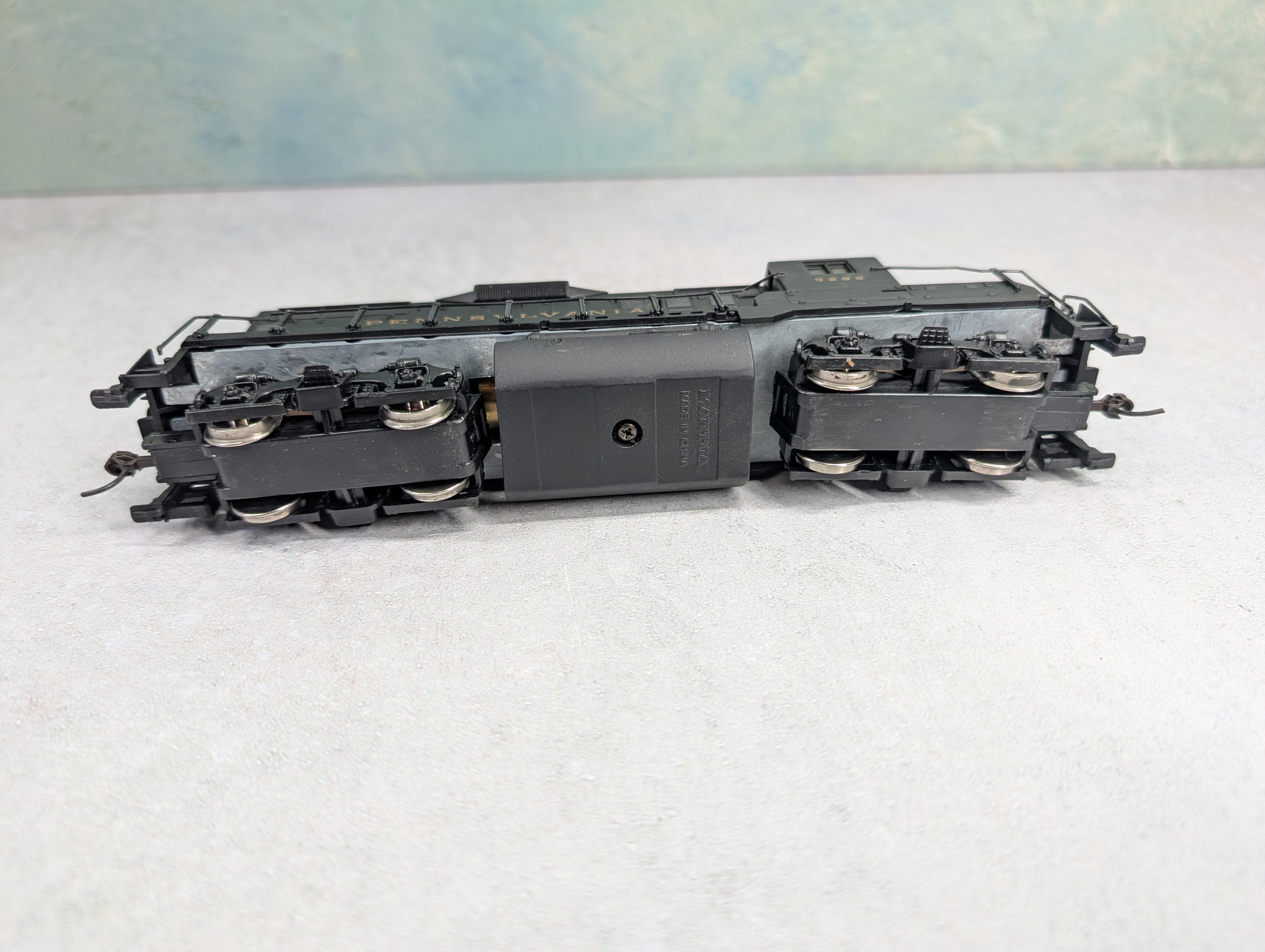 USED Mantua HO Scale GP20 Diesel Locomotive Pennsylvania PRR #3299 Runs Great DC