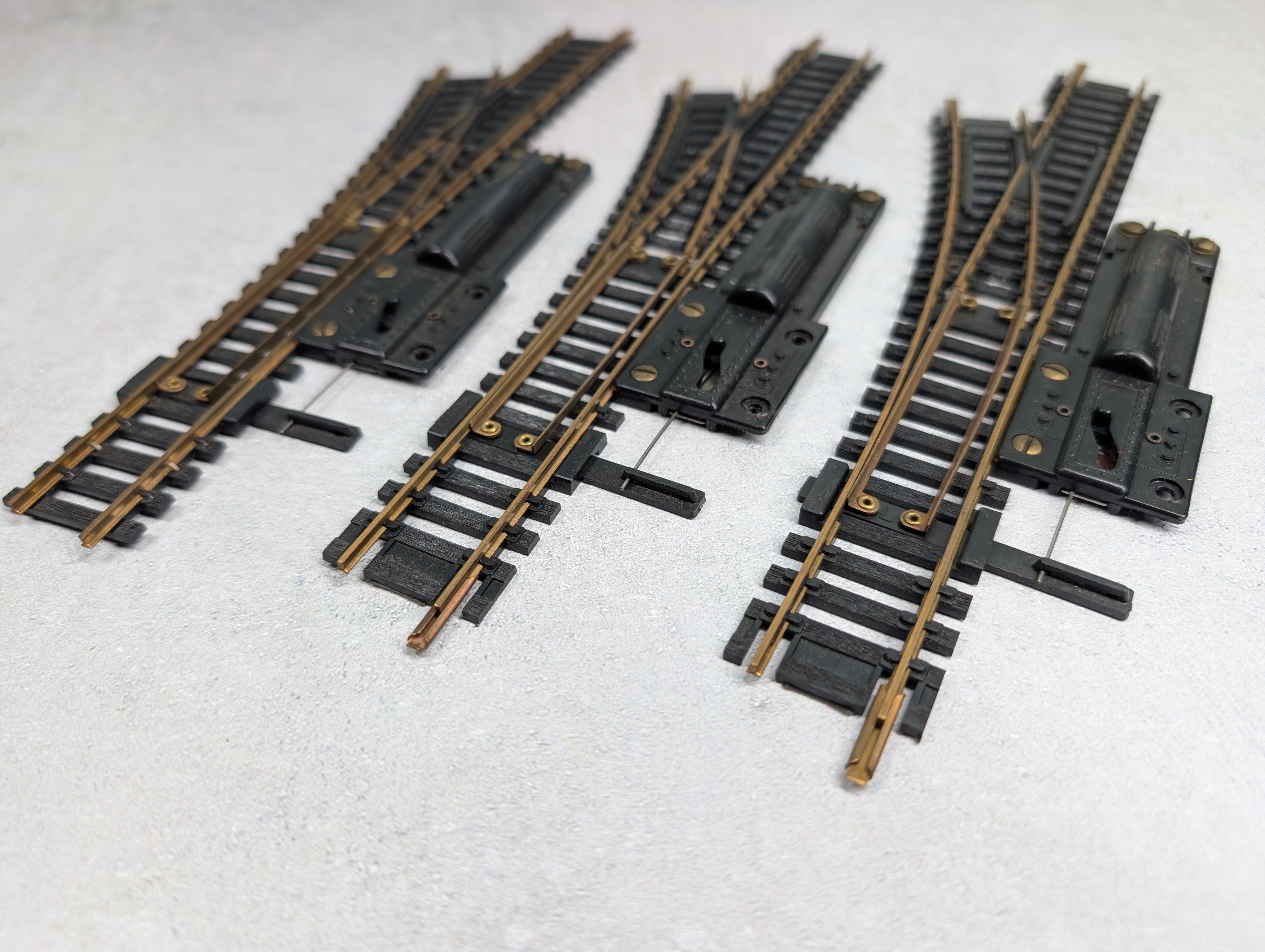 USED Atlas HO Scale Left Switch Code 100 Brass Snap Track (3 pcs)