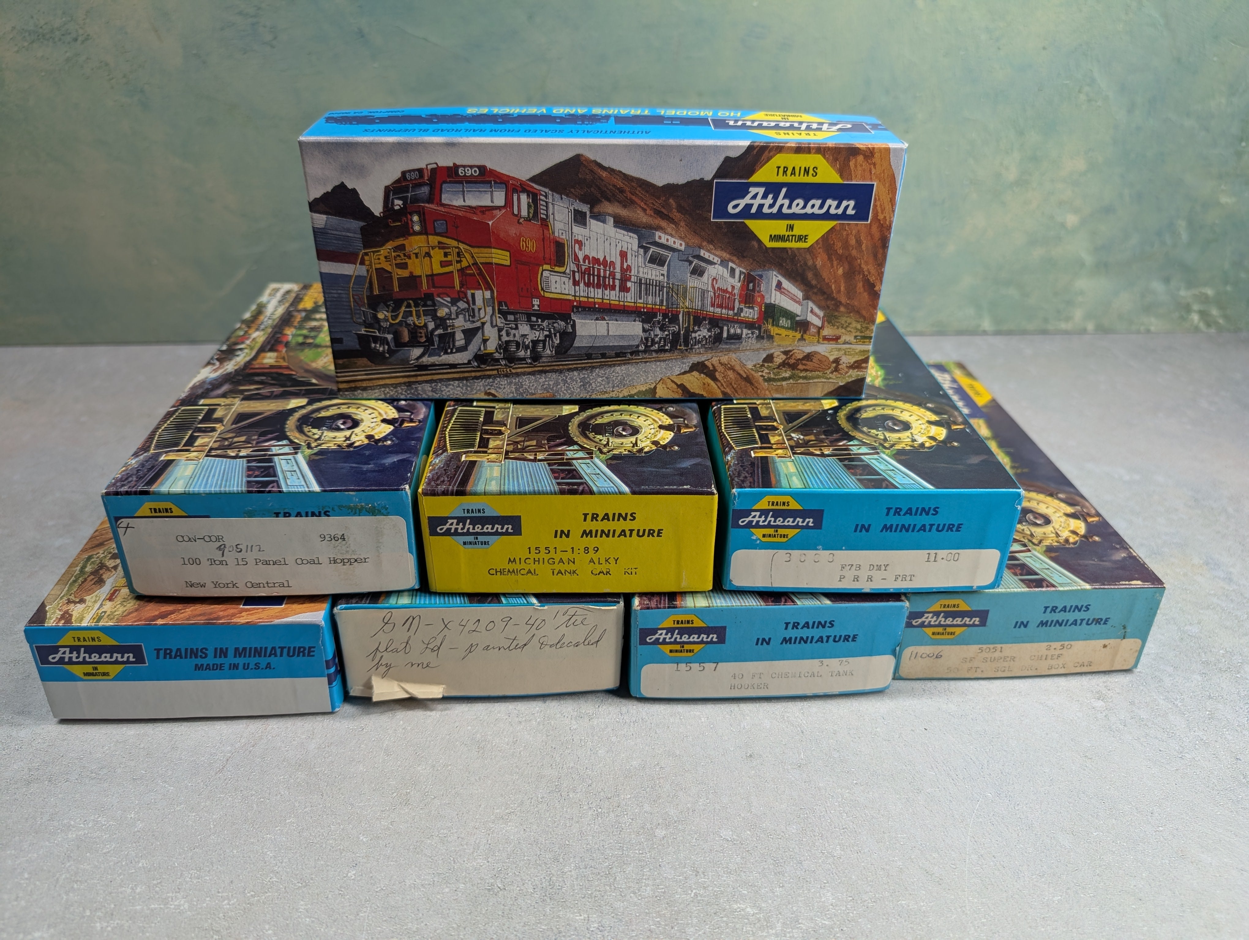 USED Athearn HO Scale Empty Boxes For Storage (8 pcs)