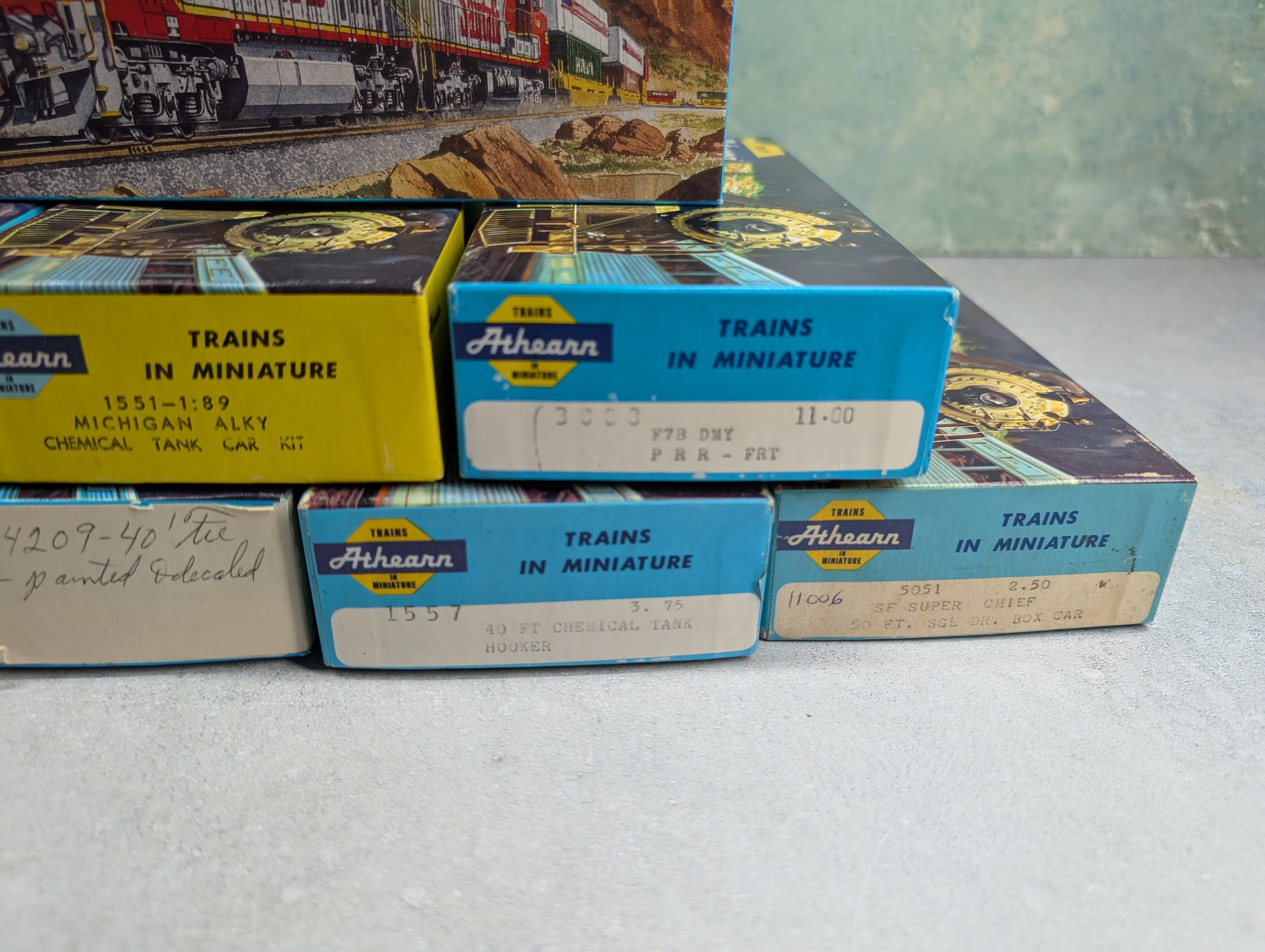 USED Athearn HO Scale Empty Boxes For Storage (8 pcs)