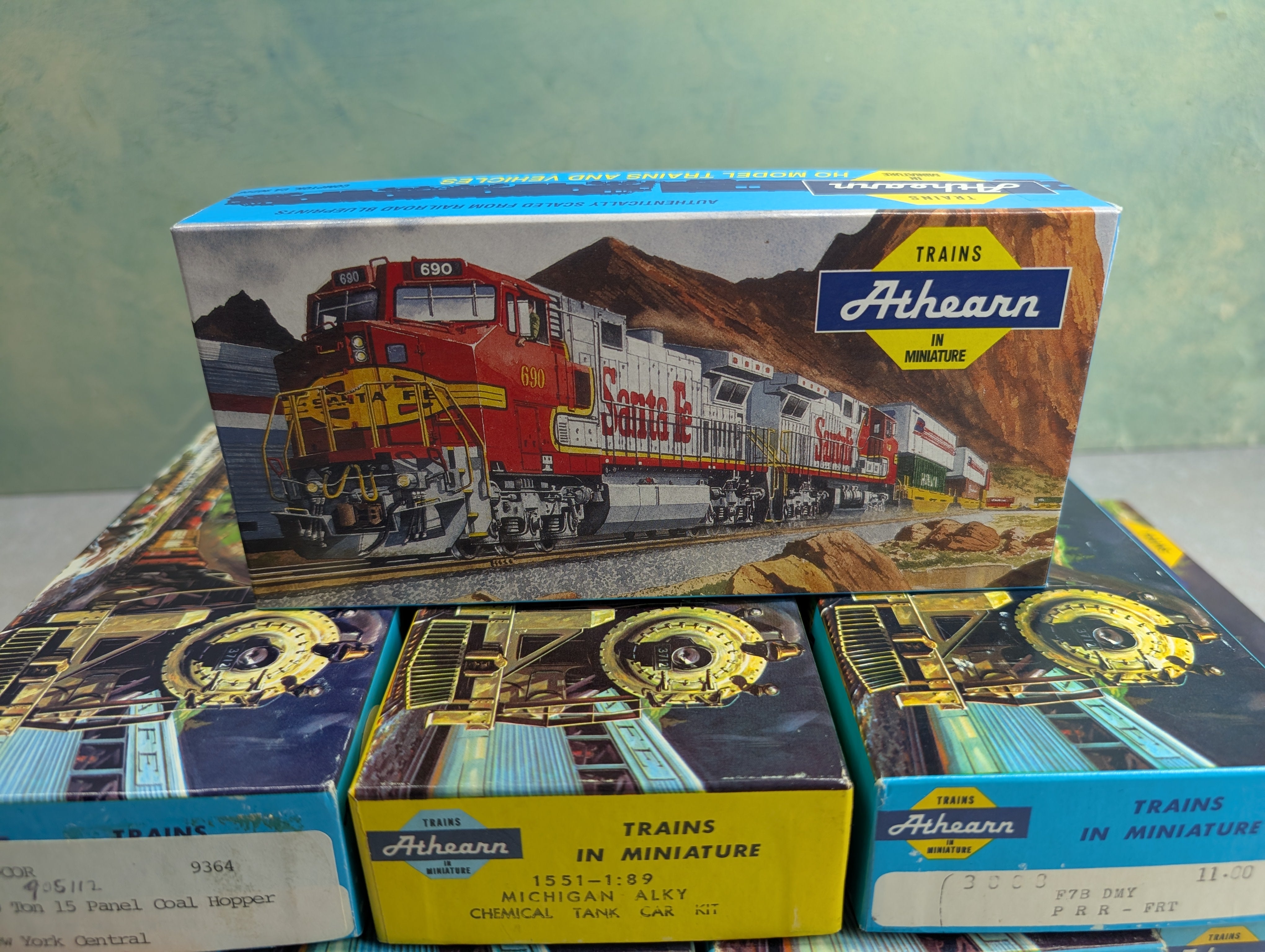 USED Athearn HO Scale Empty Boxes For Storage (8 pcs)