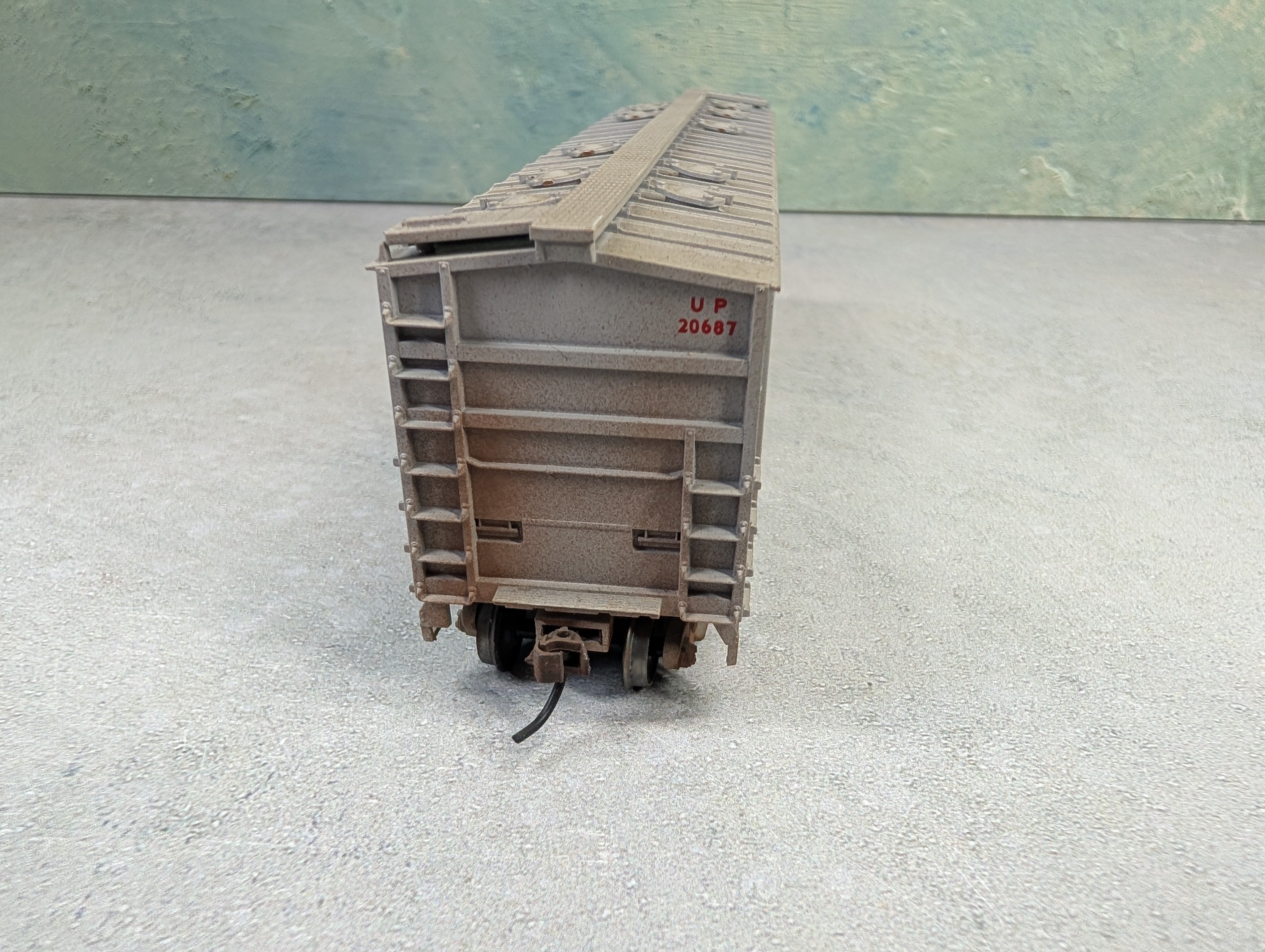 USED Walthers HO Scale 50' Airslide Hopper Union Pacific UP #20687 Weathered