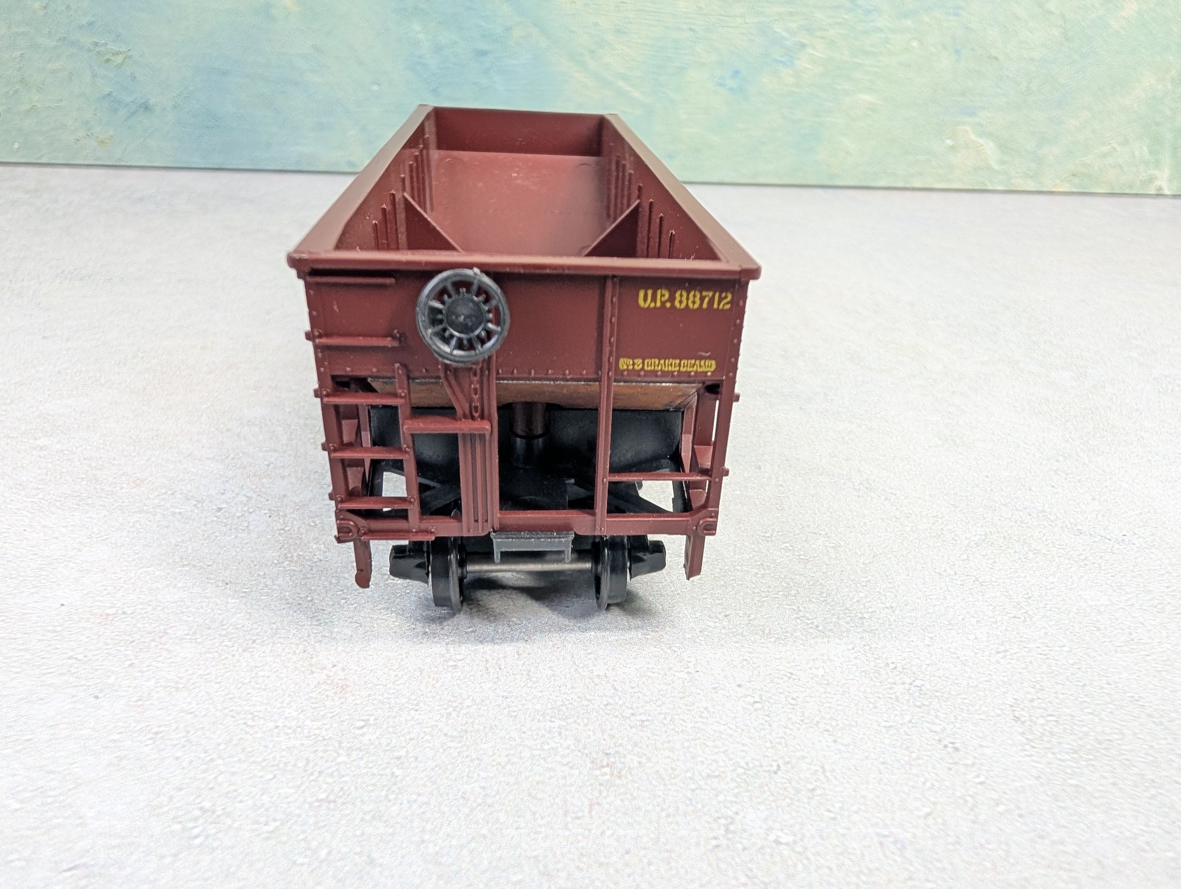 USED Athearn HO Scale Composite Side 2 Bay Hopper Union Pacific 88712