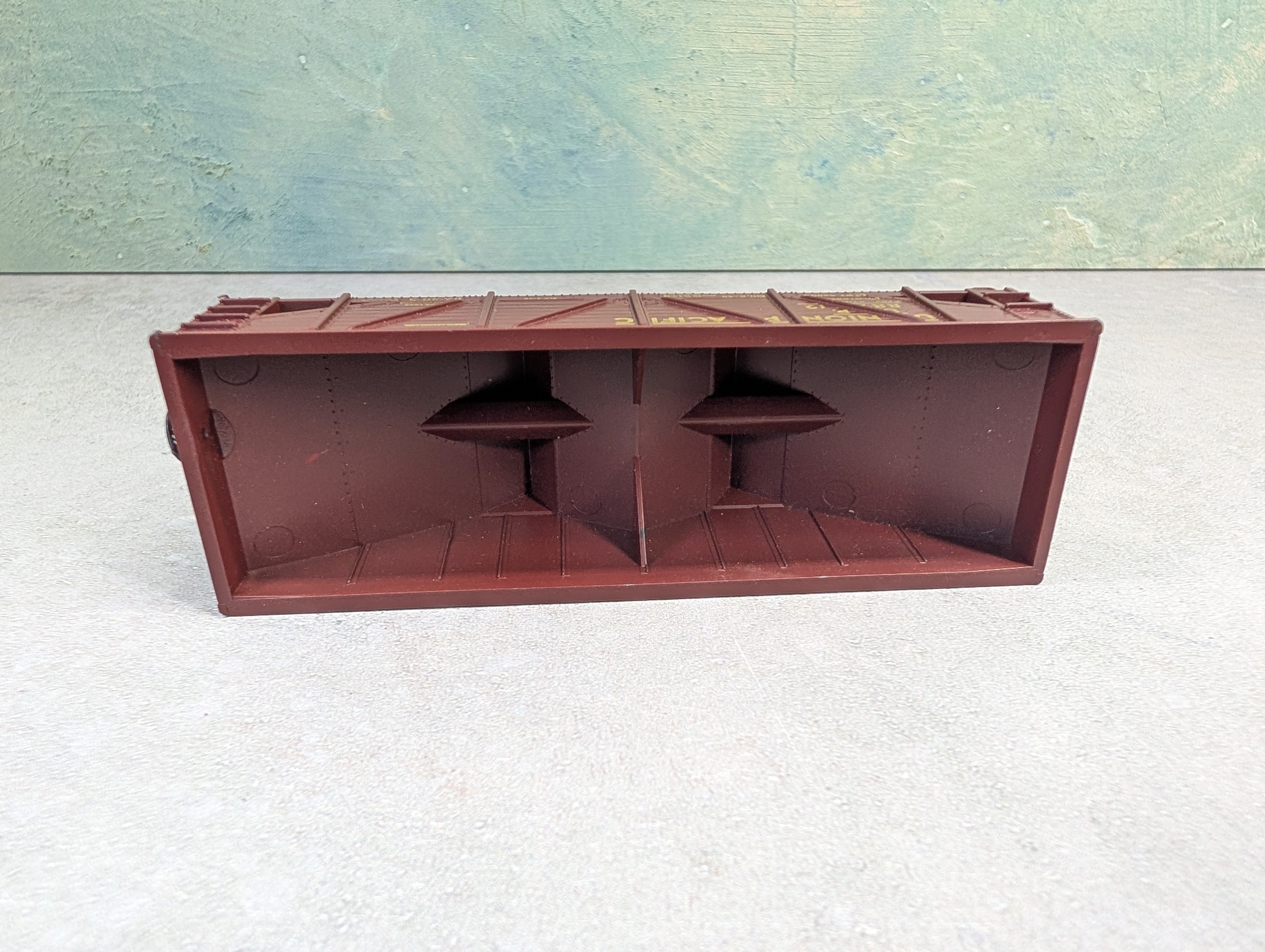 USED Athearn HO Scale Composite Side 2 Bay Hopper Union Pacific 88712