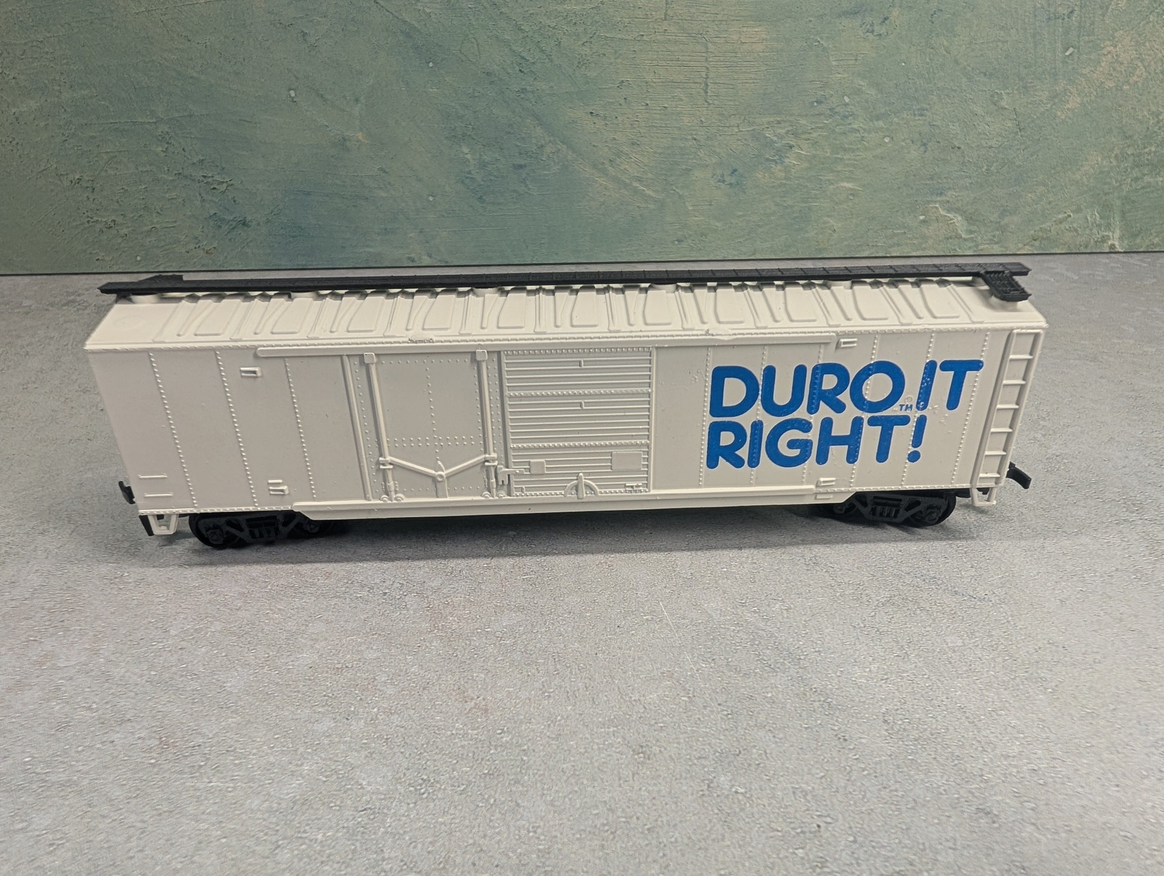 USED HO Scale 50' Box Car Duro It Right!