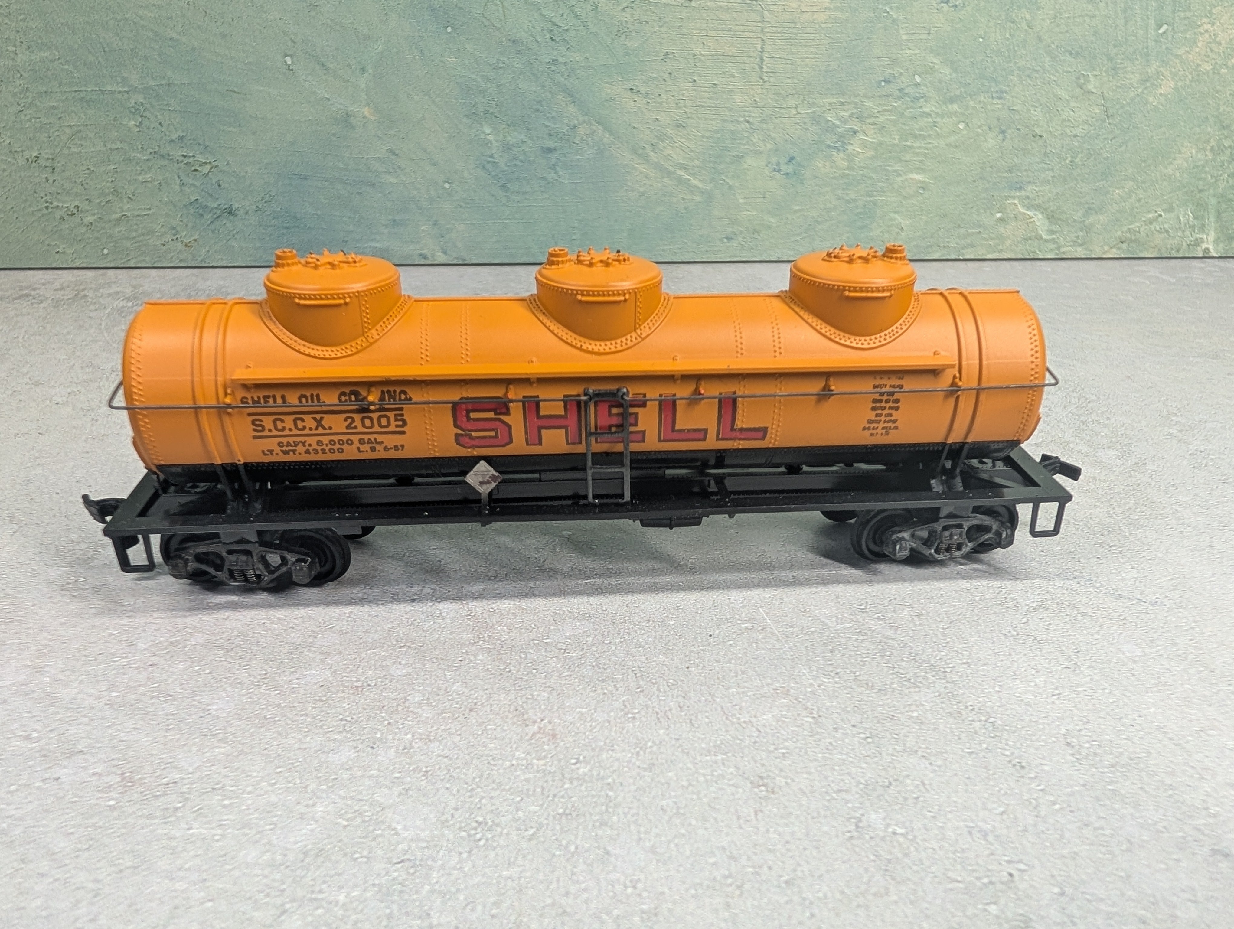 USED Athearn HO Scale Triple Dome Tank Car Shell SCCX #2005