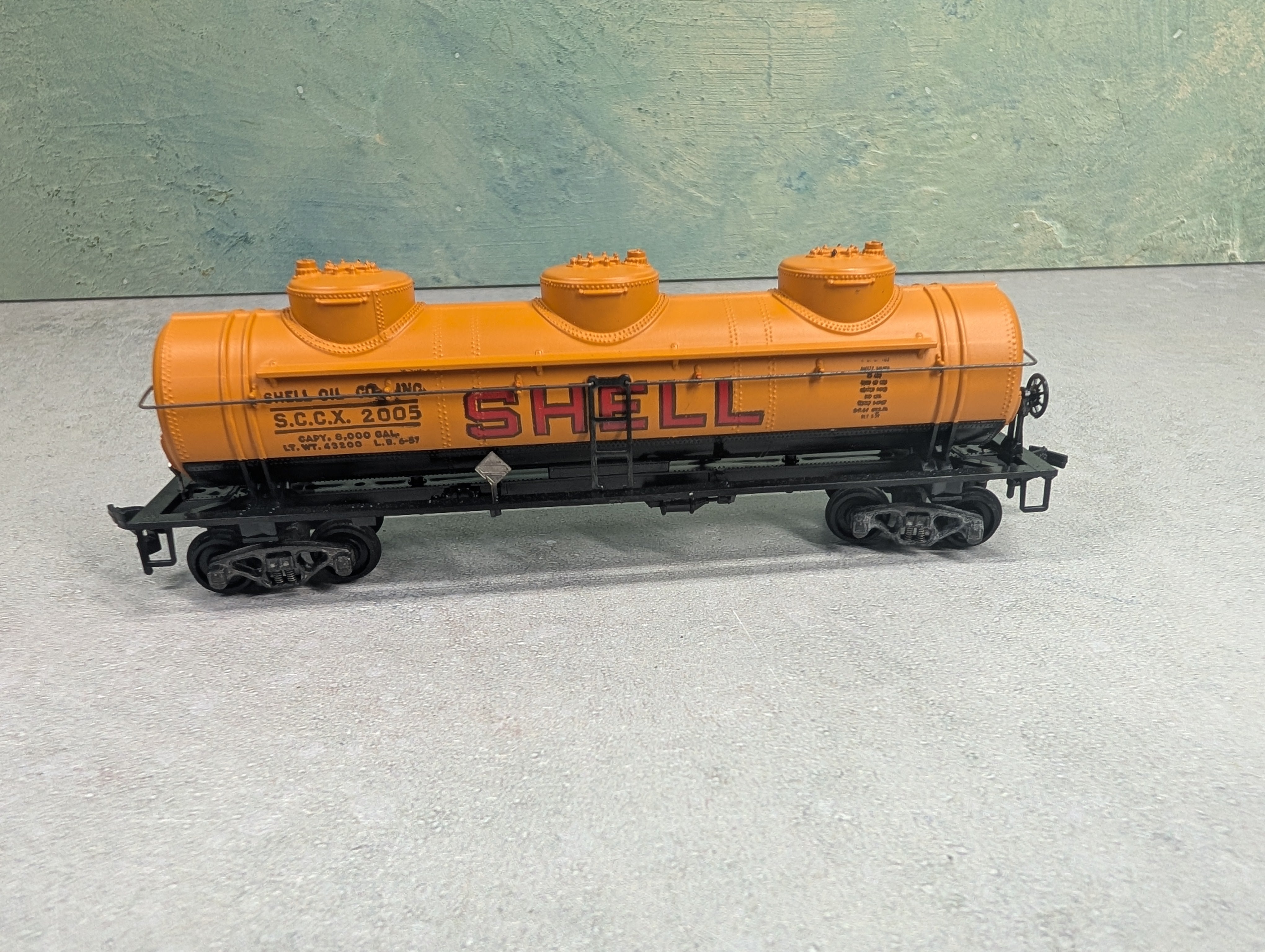 USED Athearn HO Scale Triple Dome Tank Car Shell SCCX #2005