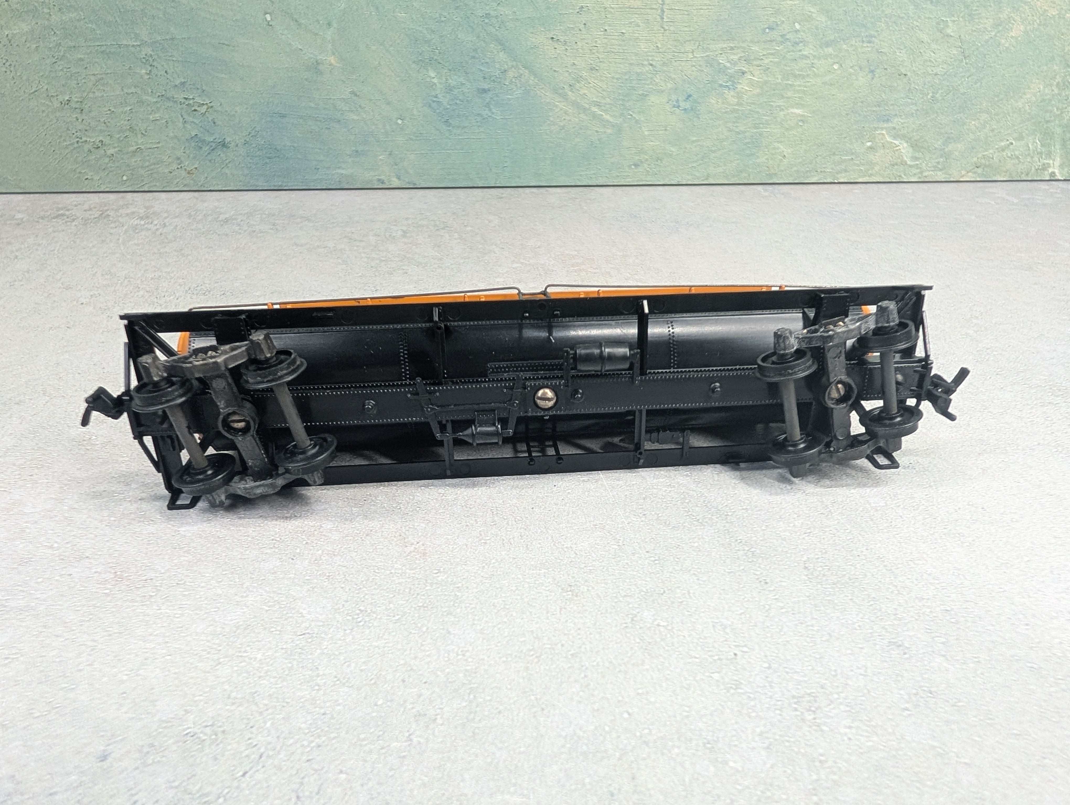 USED Athearn HO Scale Triple Dome Tank Car Shell SCCX #2005