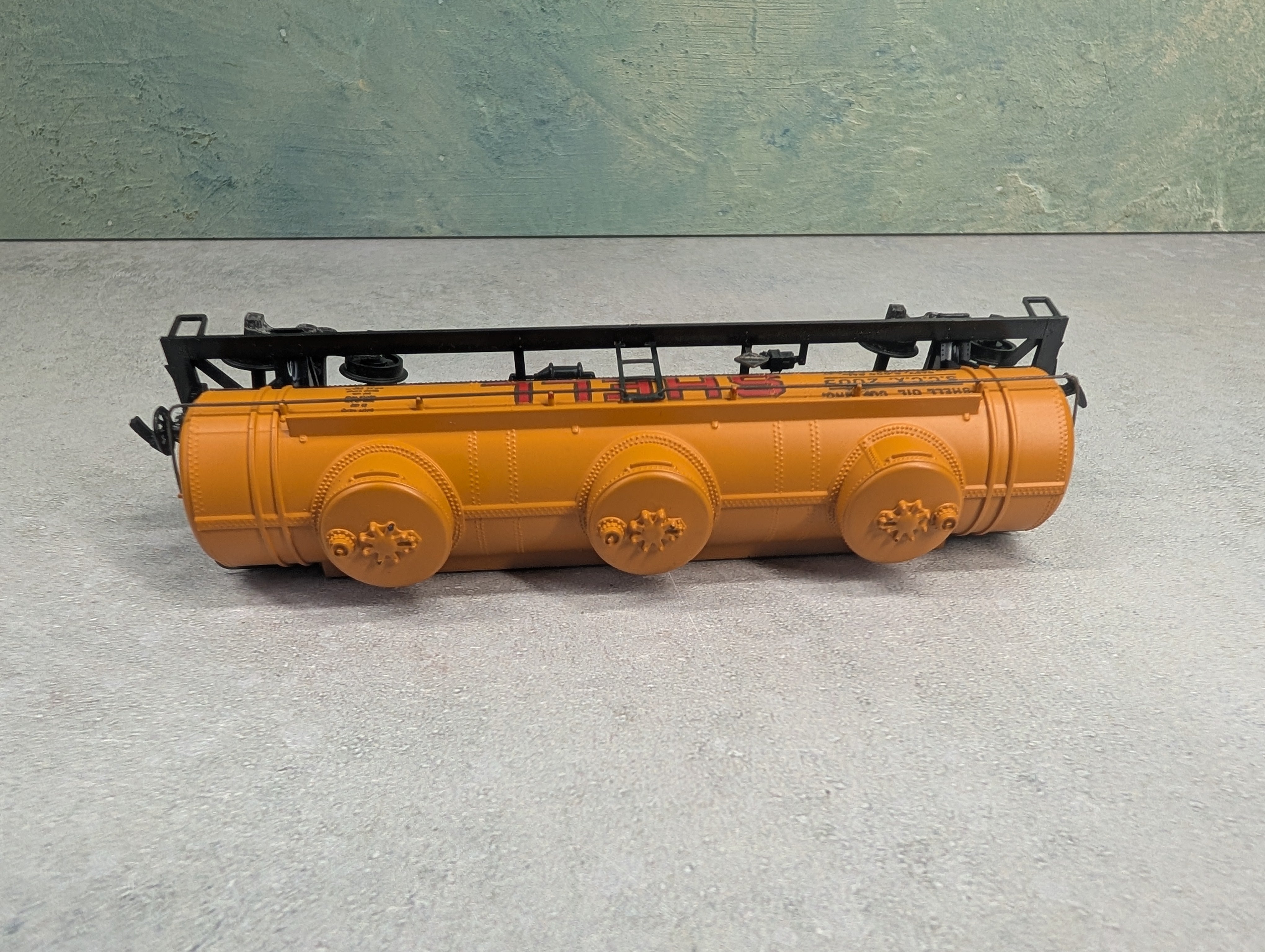 USED Athearn HO Scale Triple Dome Tank Car Shell SCCX #2005