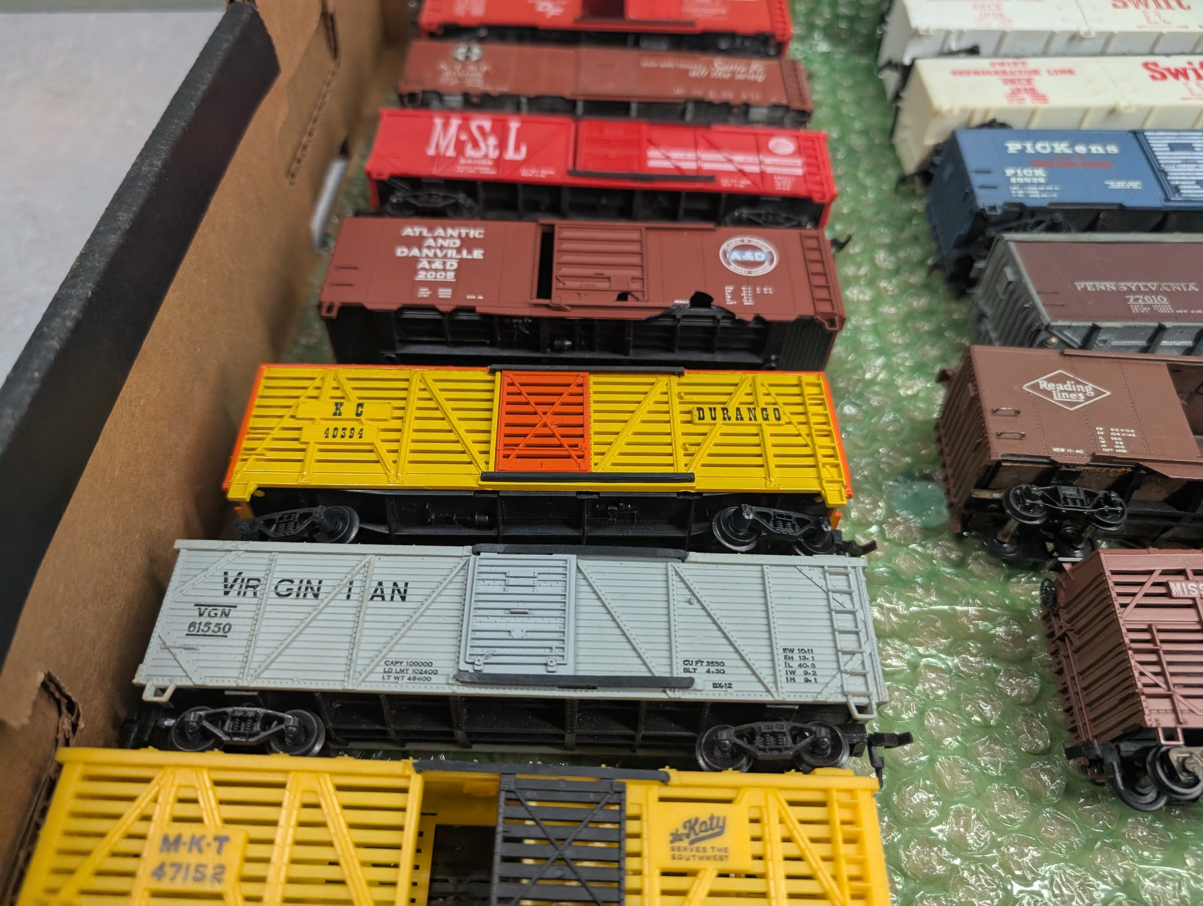 USED HO Scale Lot of Rough Box Cars & Stock Cars