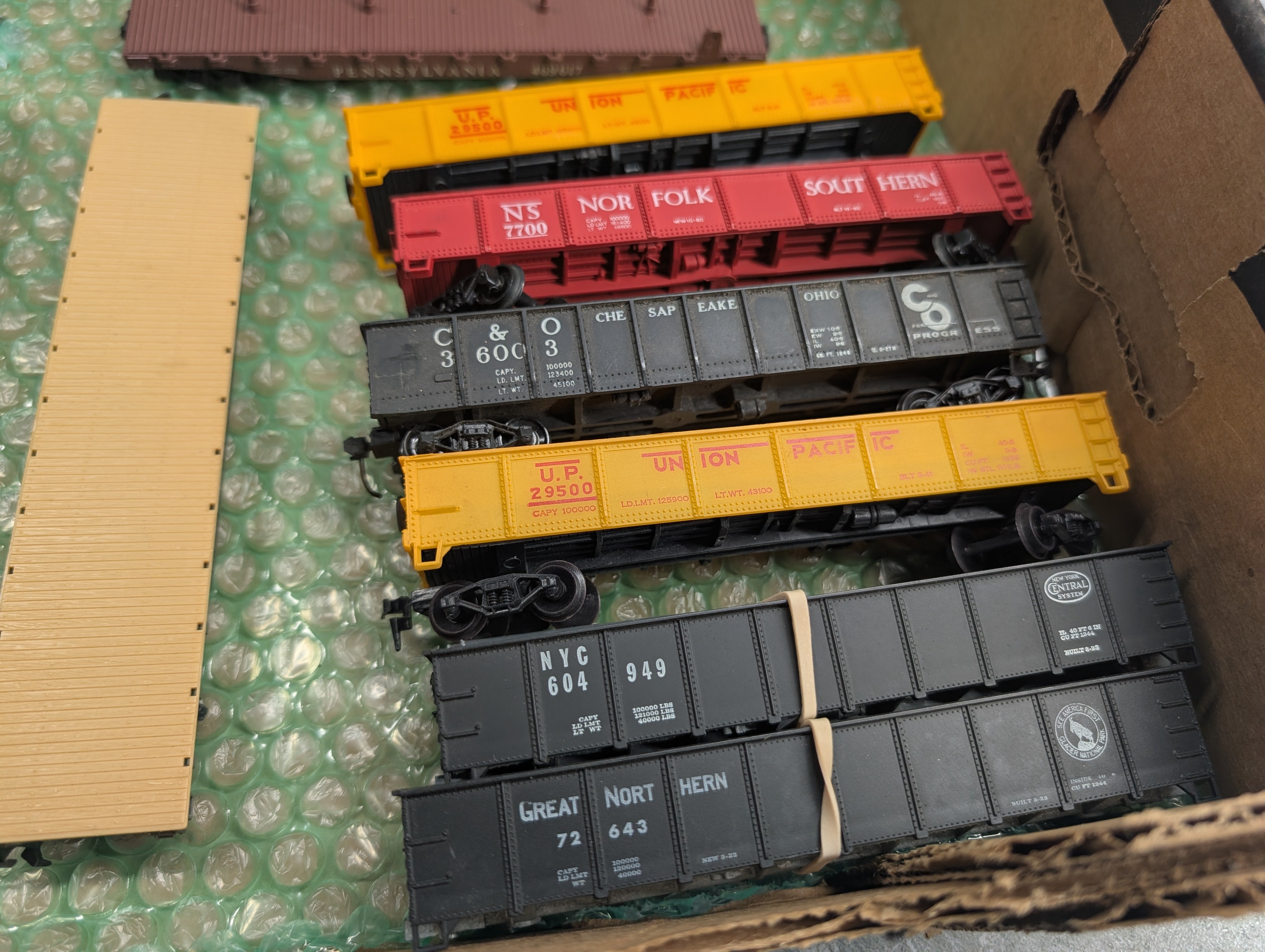 USED HO Scale Lot of Rough Passenger Cars, Gondolas & Flat Cars