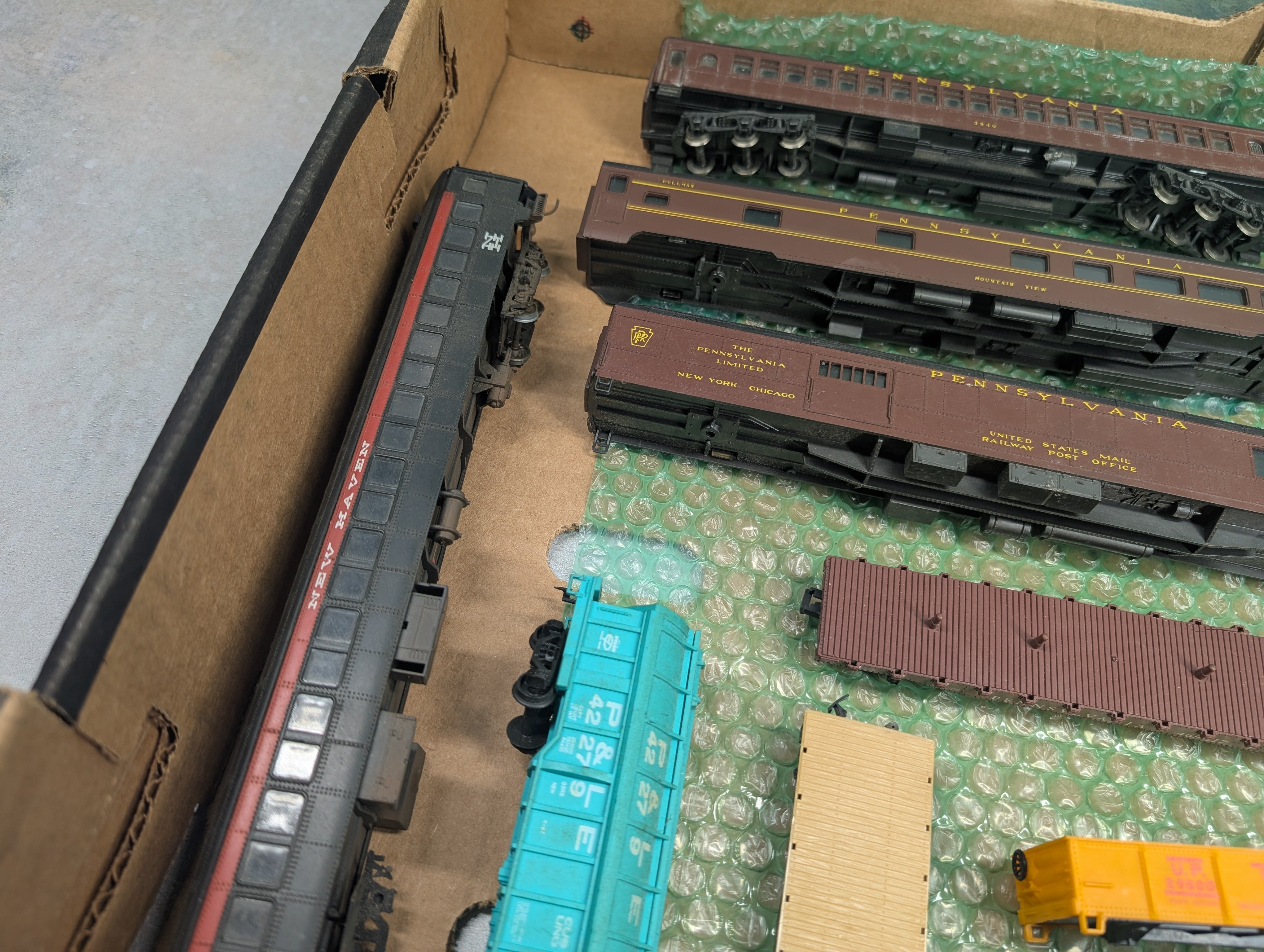 USED HO Scale Lot of Rough Passenger Cars, Gondolas & Flat Cars
