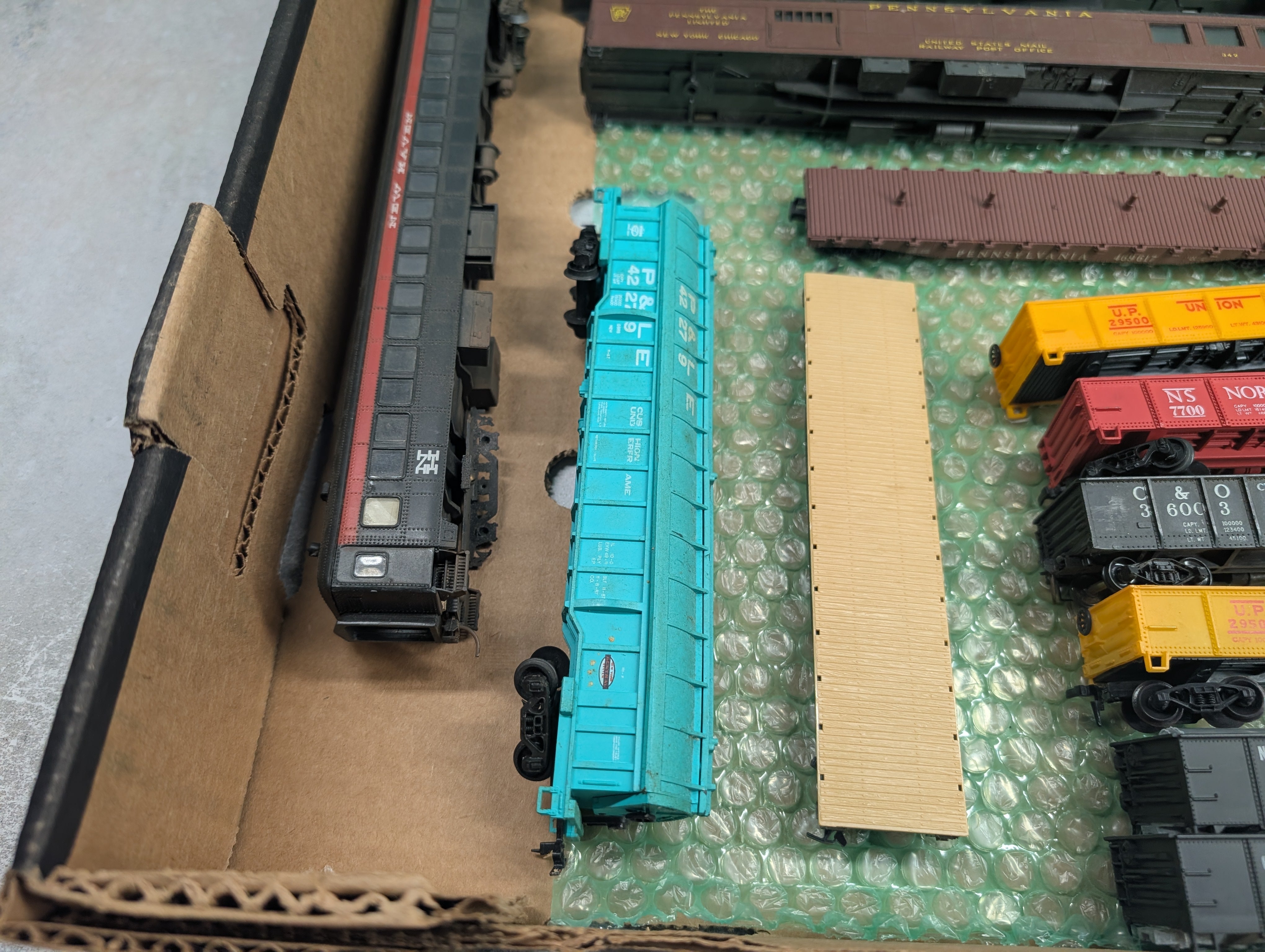 USED HO Scale Lot of Rough Passenger Cars, Gondolas & Flat Cars