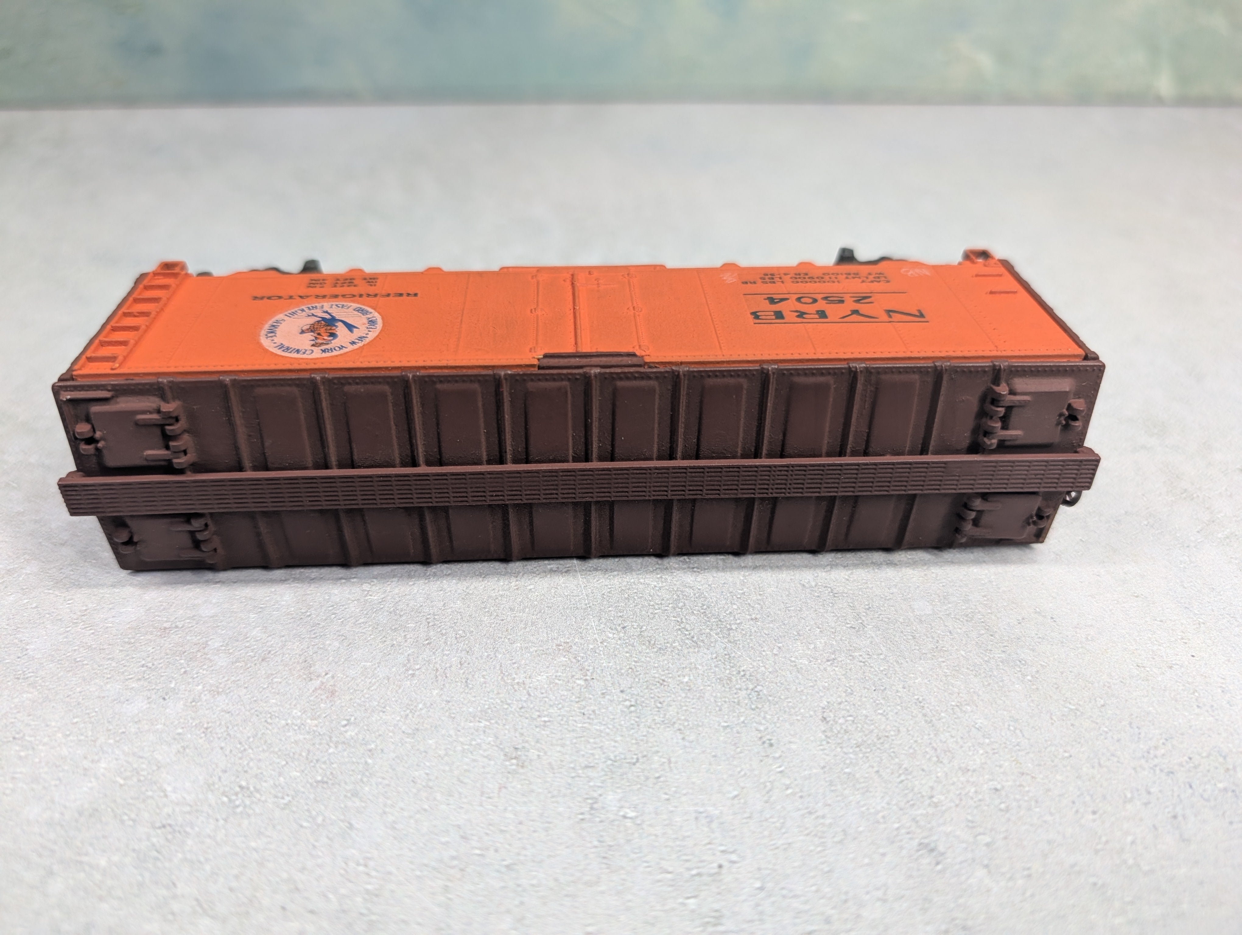 USED HO Scale 40' Refrigerator Box Car New York Central NYRB #2504 Weathered/Decalled
