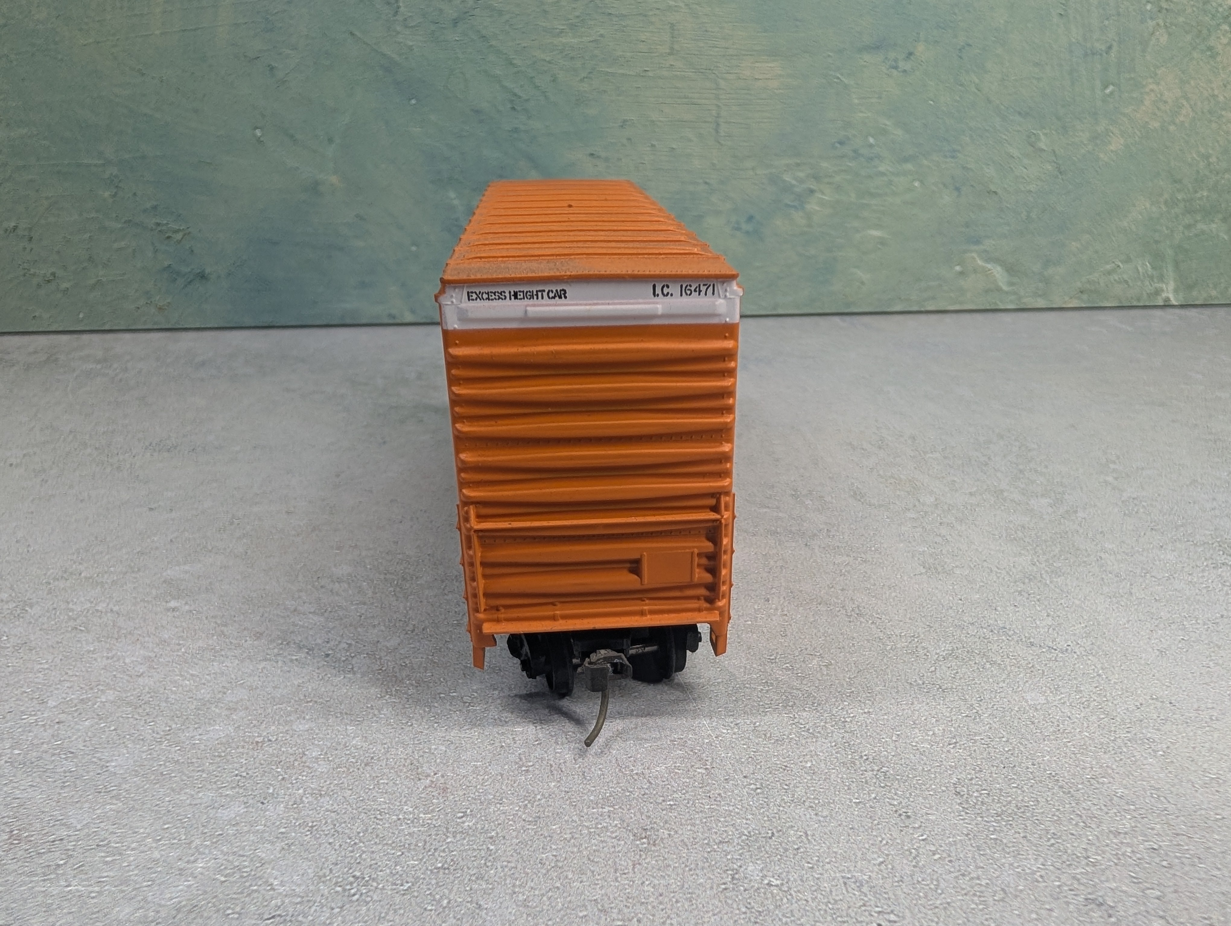 USED Athearn HO Scale HI-Cube Box Car Illinois Central IC #16471 w/ Roller Bearing Trucks