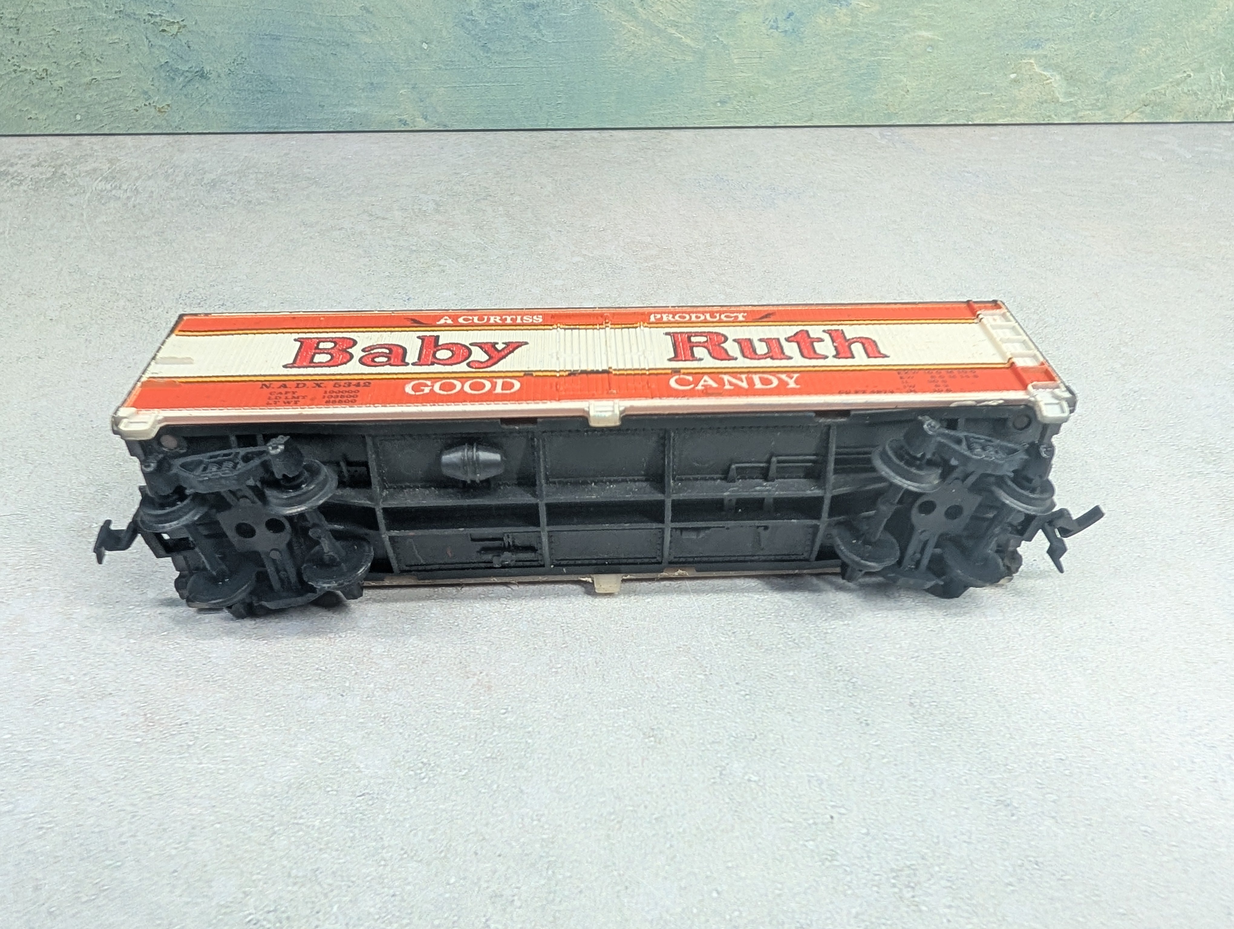 USED Tyco HO Scale Wooden Box Car Baby Ruth NADX #5342