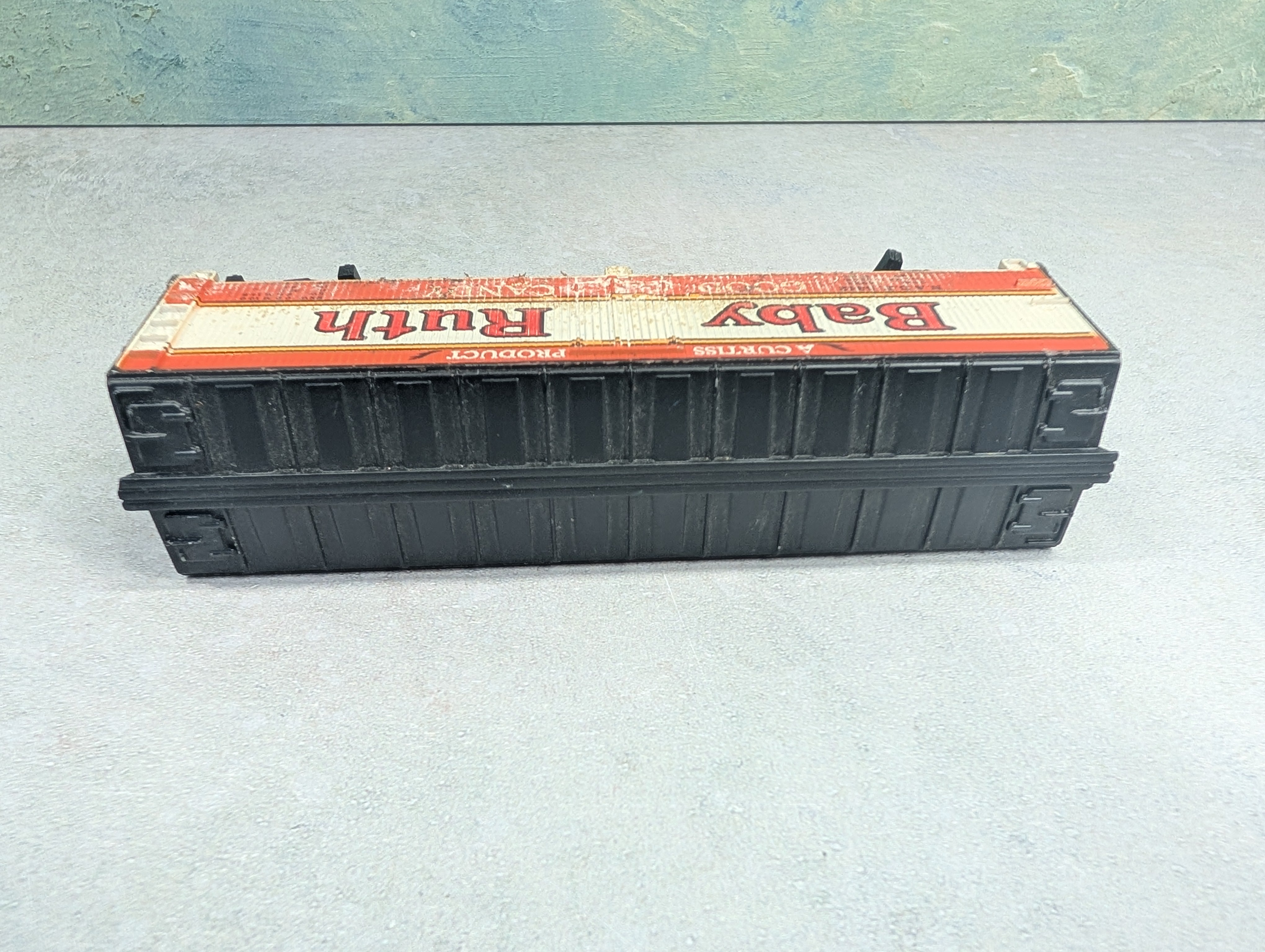 USED Tyco HO Scale Wooden Box Car Baby Ruth NADX #5342