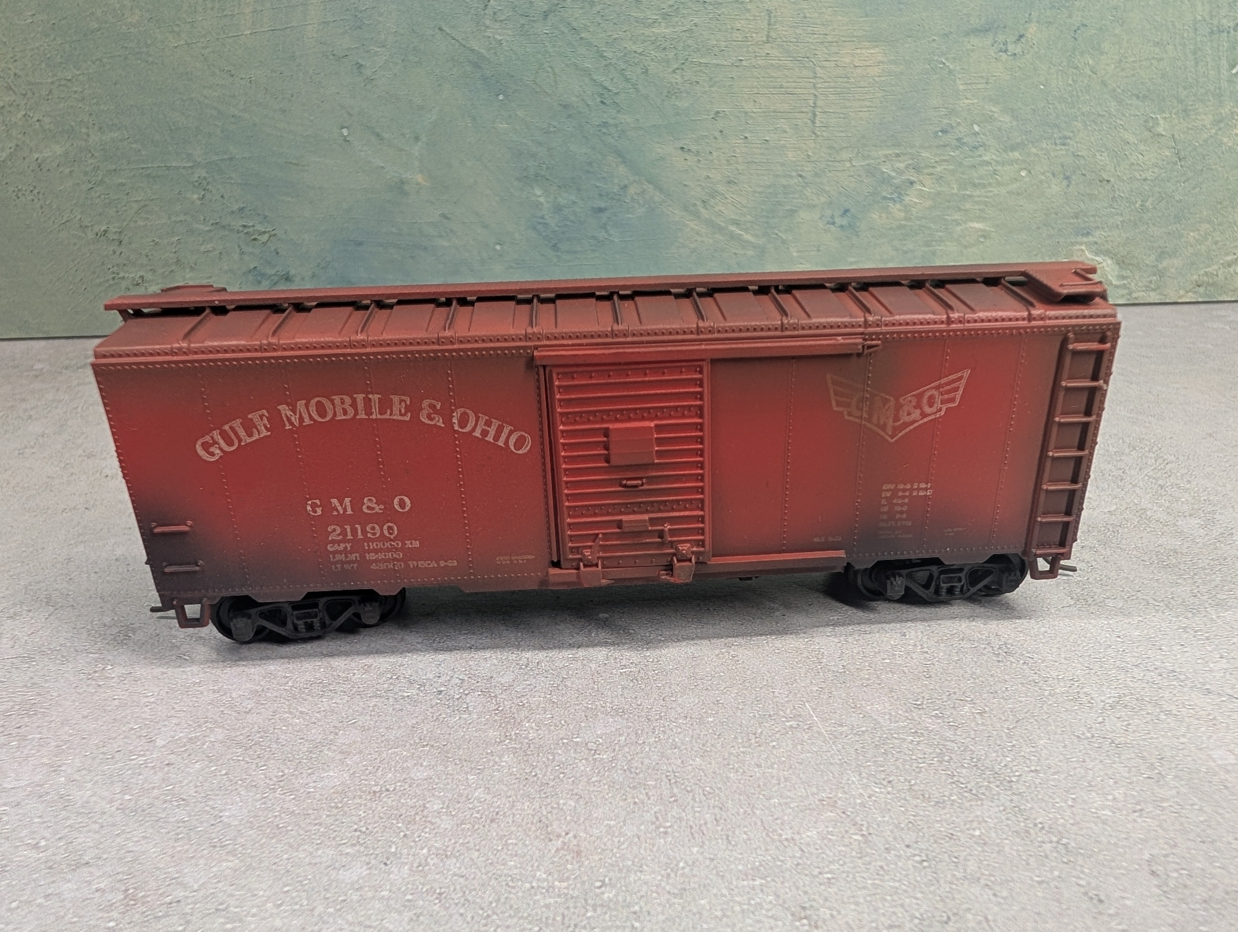 USED Athearn HO Scale 40' Box Car Gulf, Mobile & Ohio GM&O #21190 Weathered