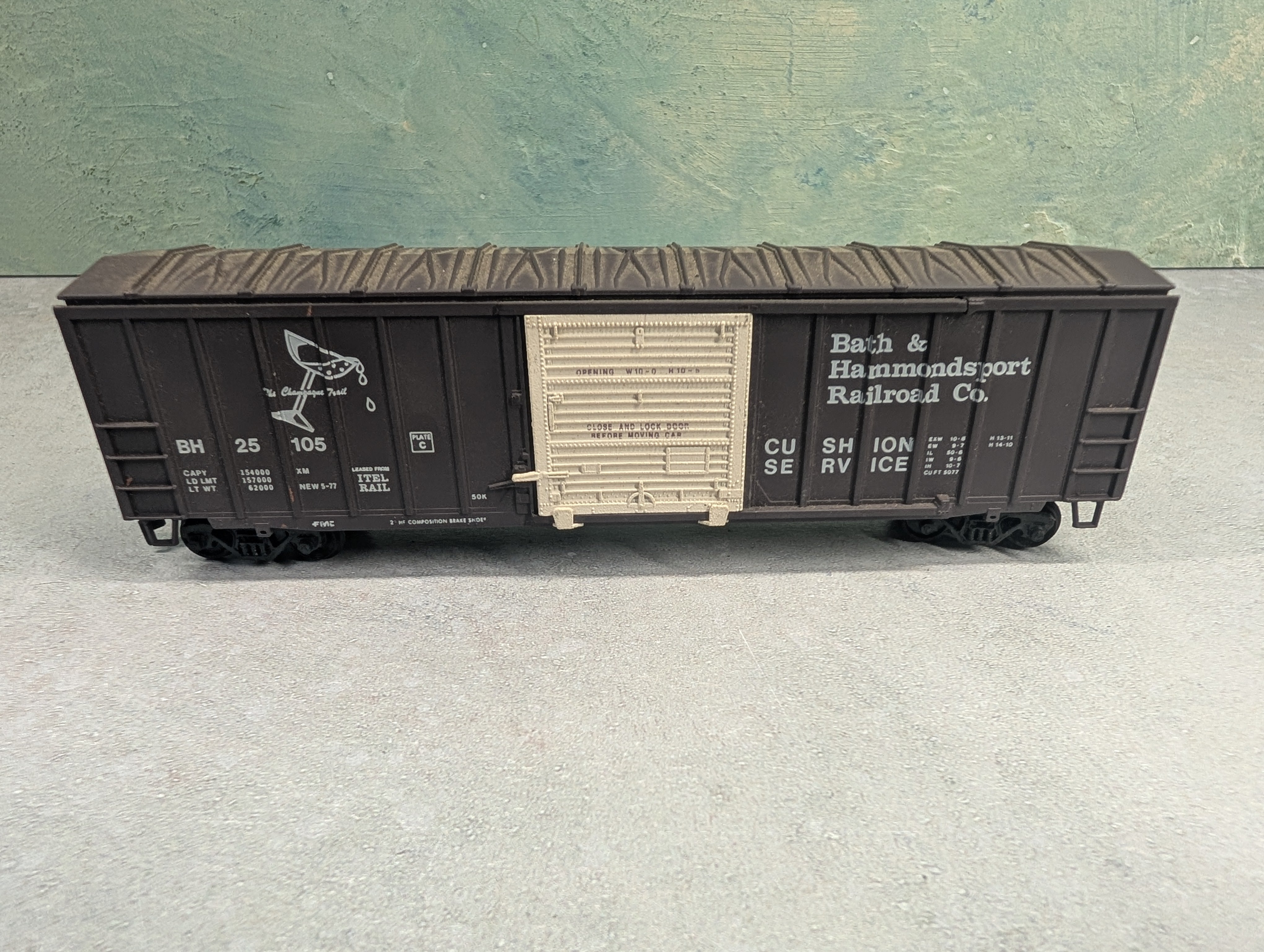 USED Athearn HO Scale 50' Box Car Bath & Hammondsport BH #25105