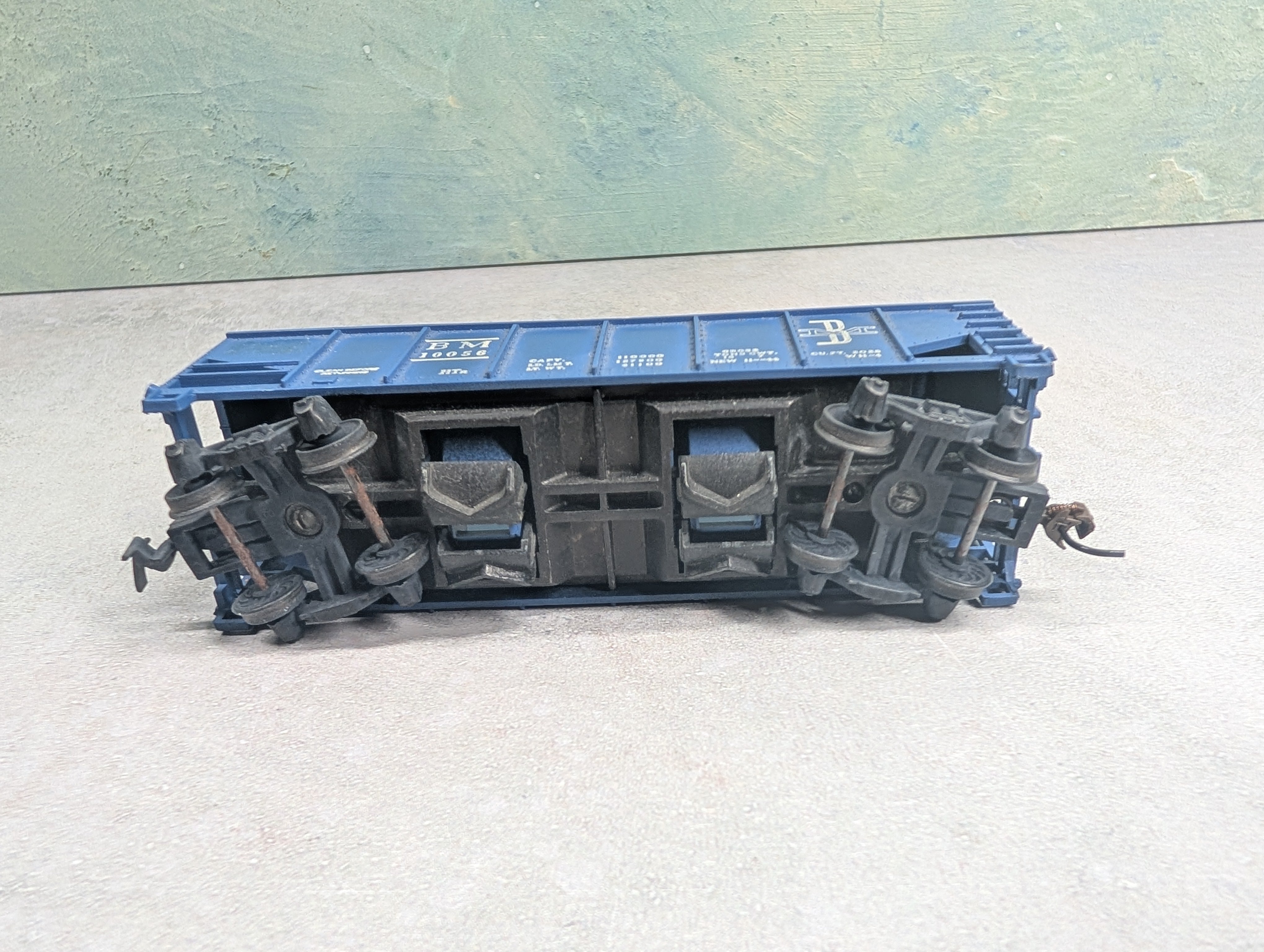 USED Tyco HO Scale Operating Hopper Boston and Maine BM #10056