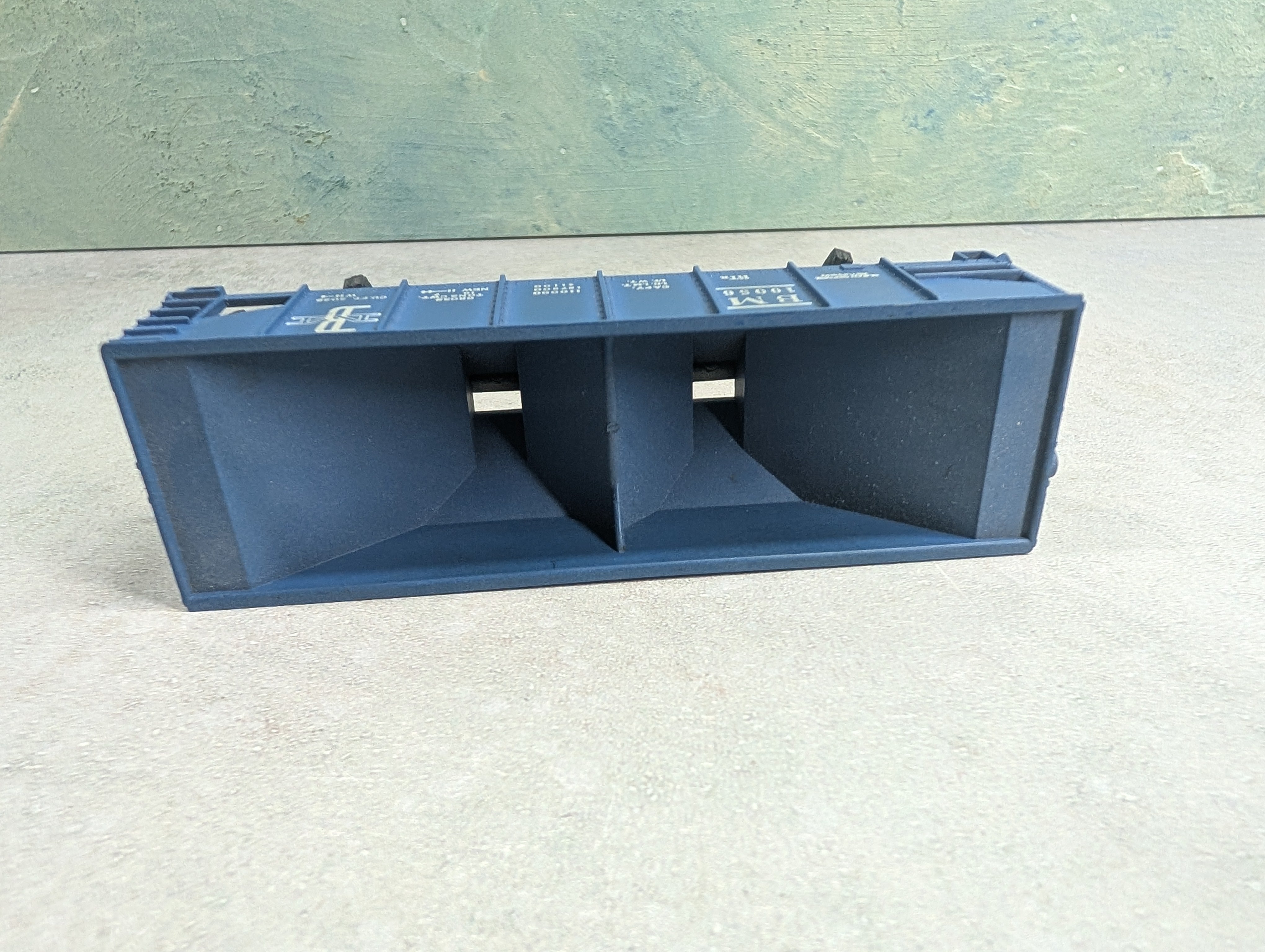 USED Tyco HO Scale Operating Hopper Boston and Maine BM #10056