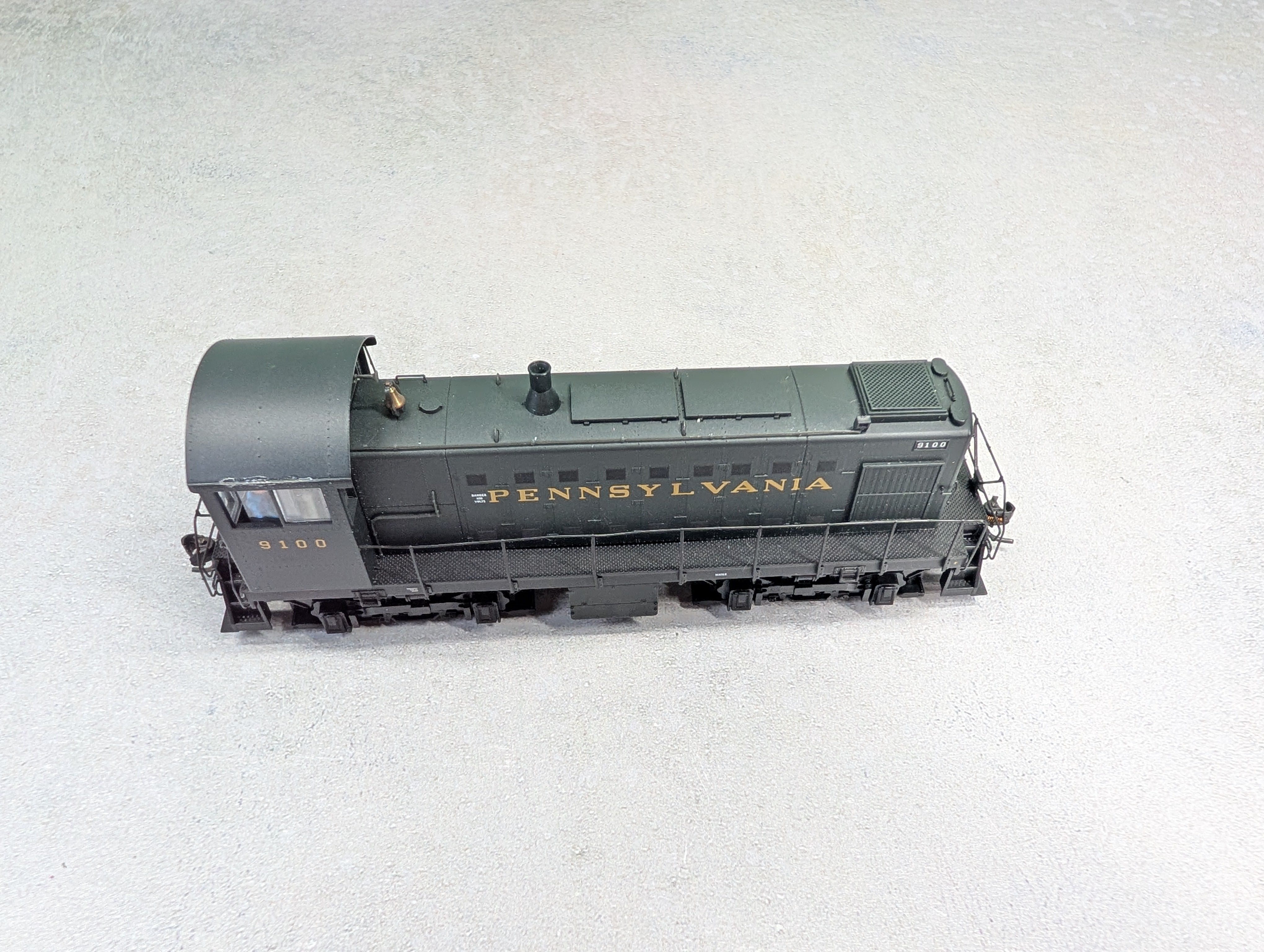 USED Life-Like 21362 HO Scale S1 Diesel Switcher Locomotive Proto2000 Pennsylvania #9100 Runs Great! DC