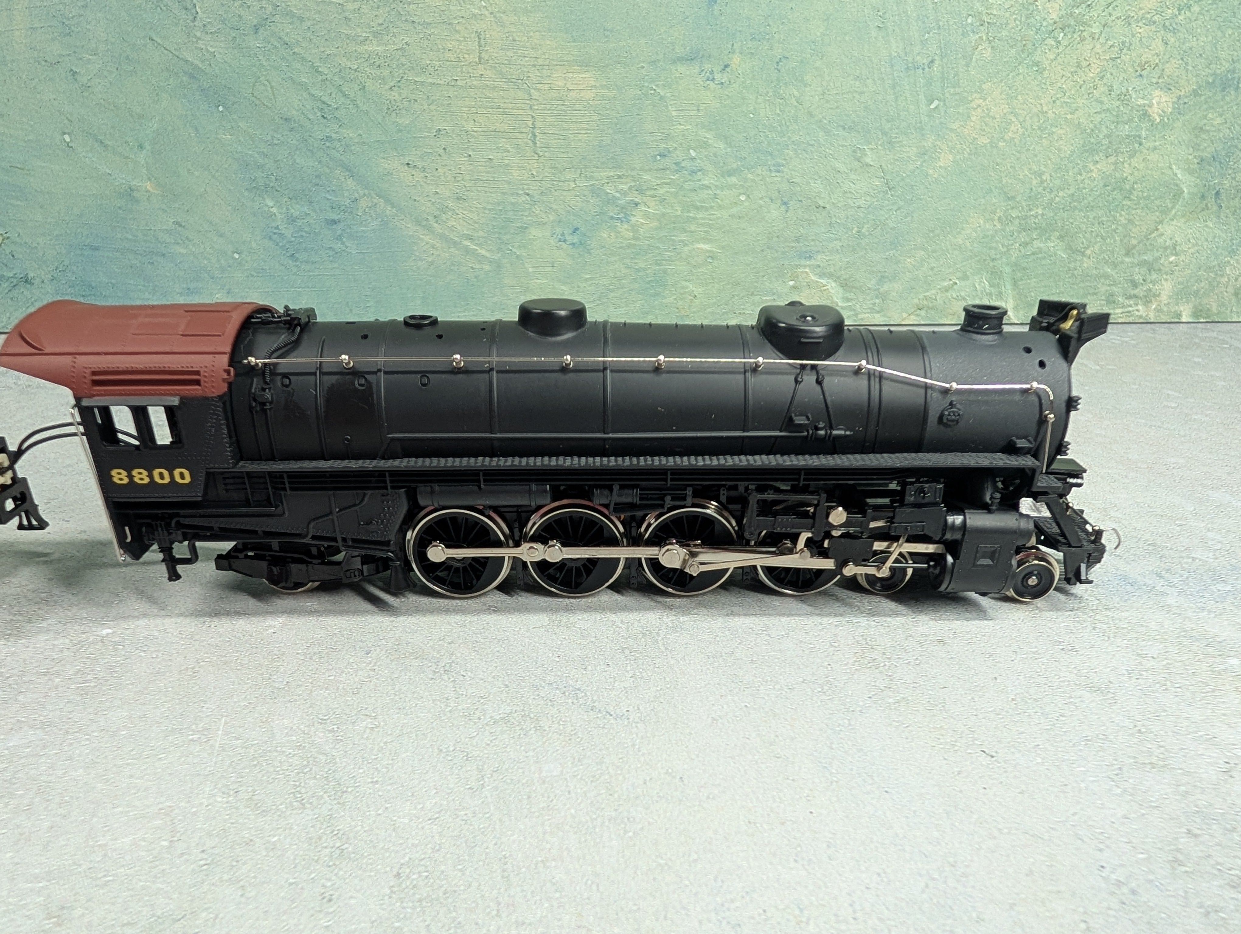 USED IHC M621 HO Scale 4-8-2 Mountain Steam Locomotive Pennsylvania #8800 Runs Great! DC