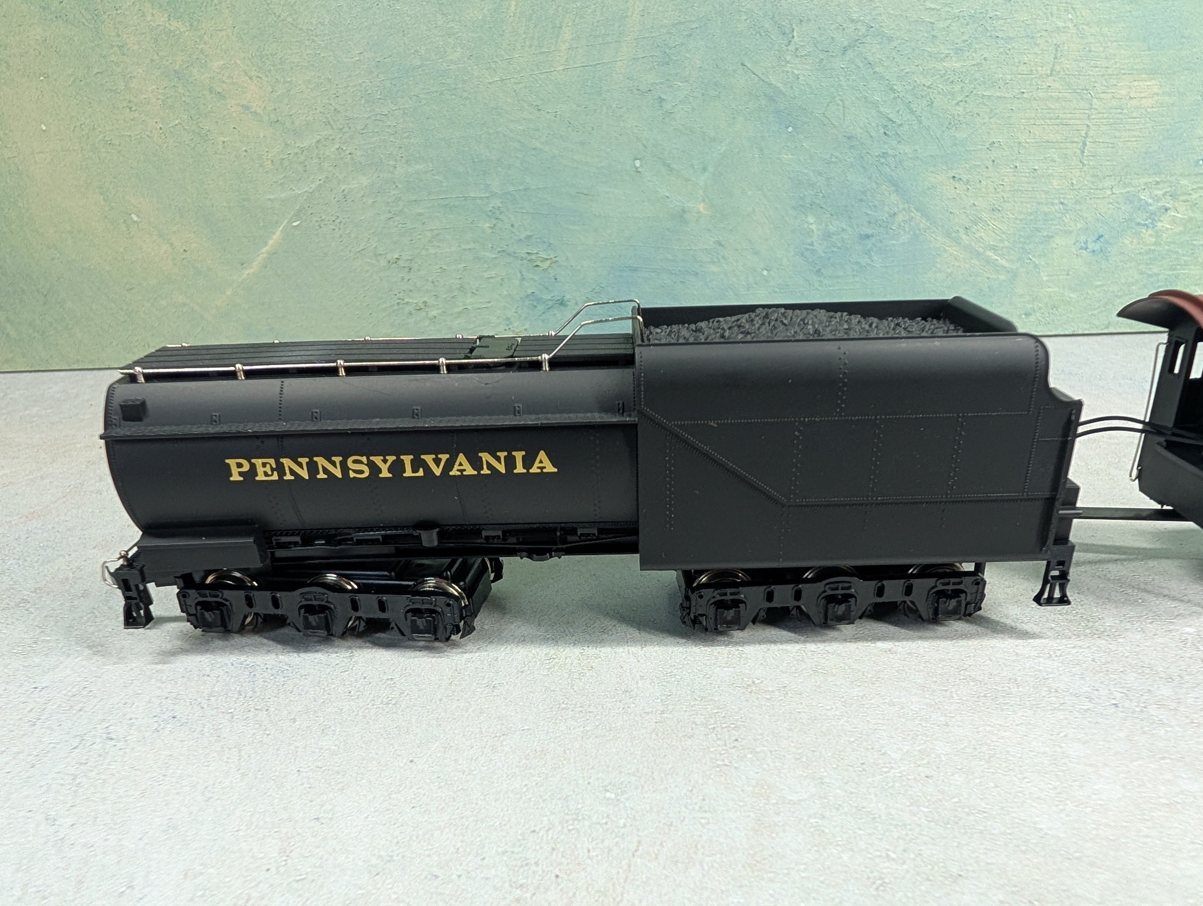 USED IHC M621 HO Scale 4-8-2 Mountain Steam Locomotive Pennsylvania #8800 Runs Great! DC