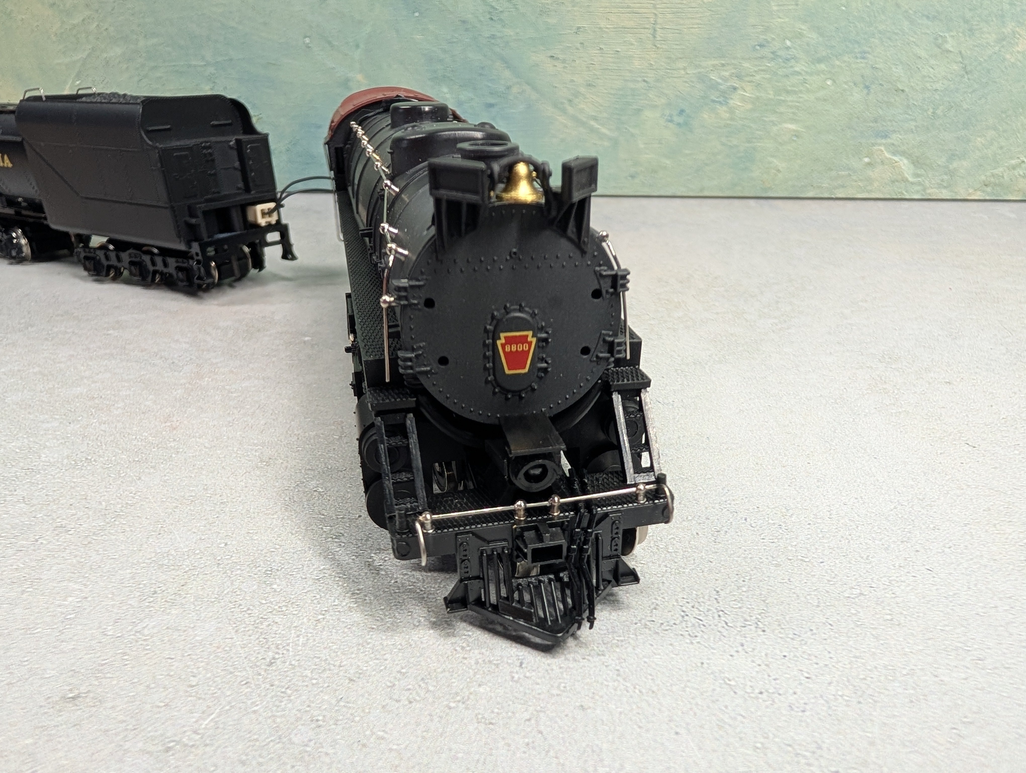 USED IHC M621 HO Scale 4-8-2 Mountain Steam Locomotive Pennsylvania #8800 Runs Great! DC
