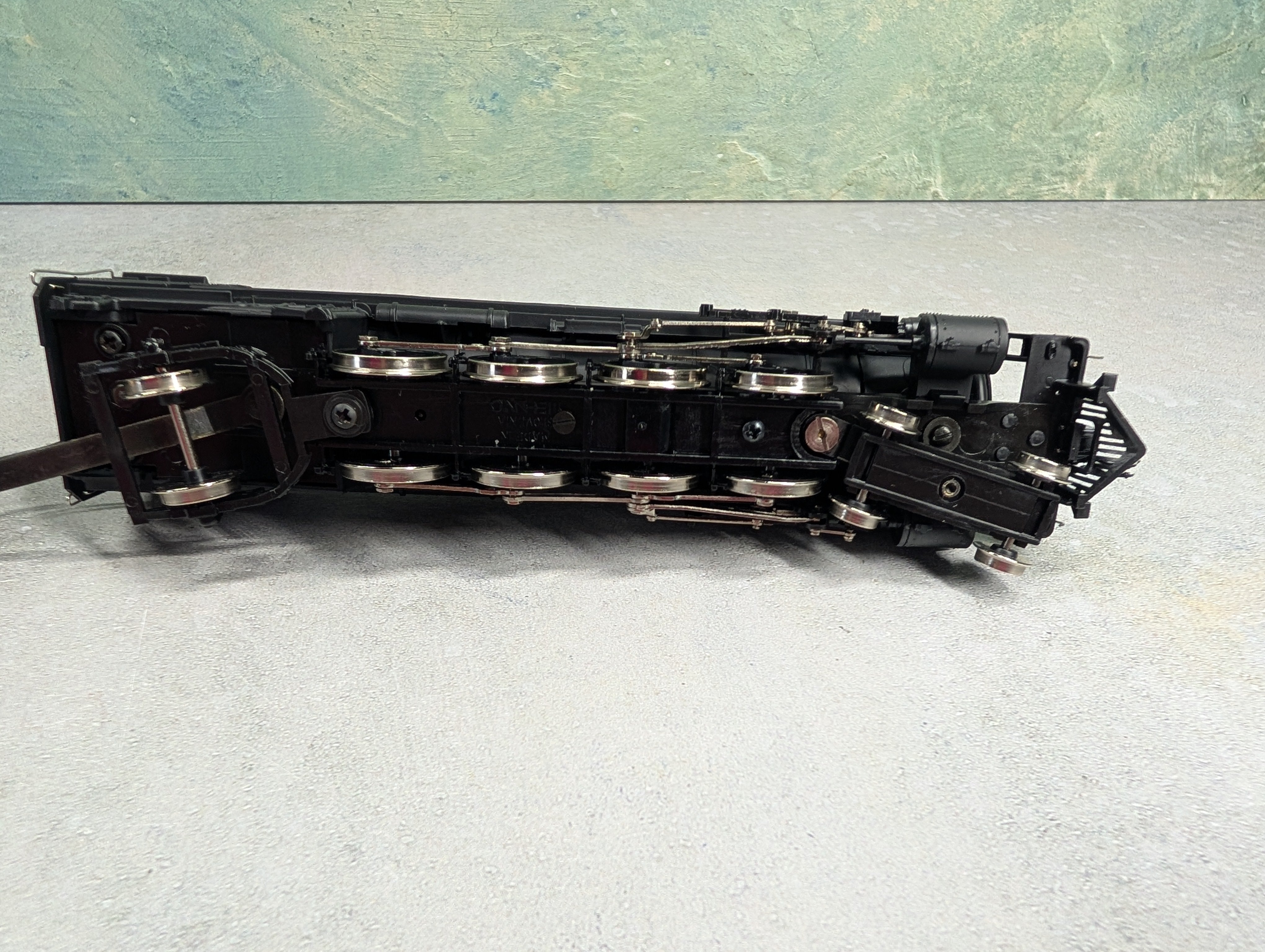 USED IHC M621 HO Scale 4-8-2 Mountain Steam Locomotive Pennsylvania #8800 Runs Great! DC