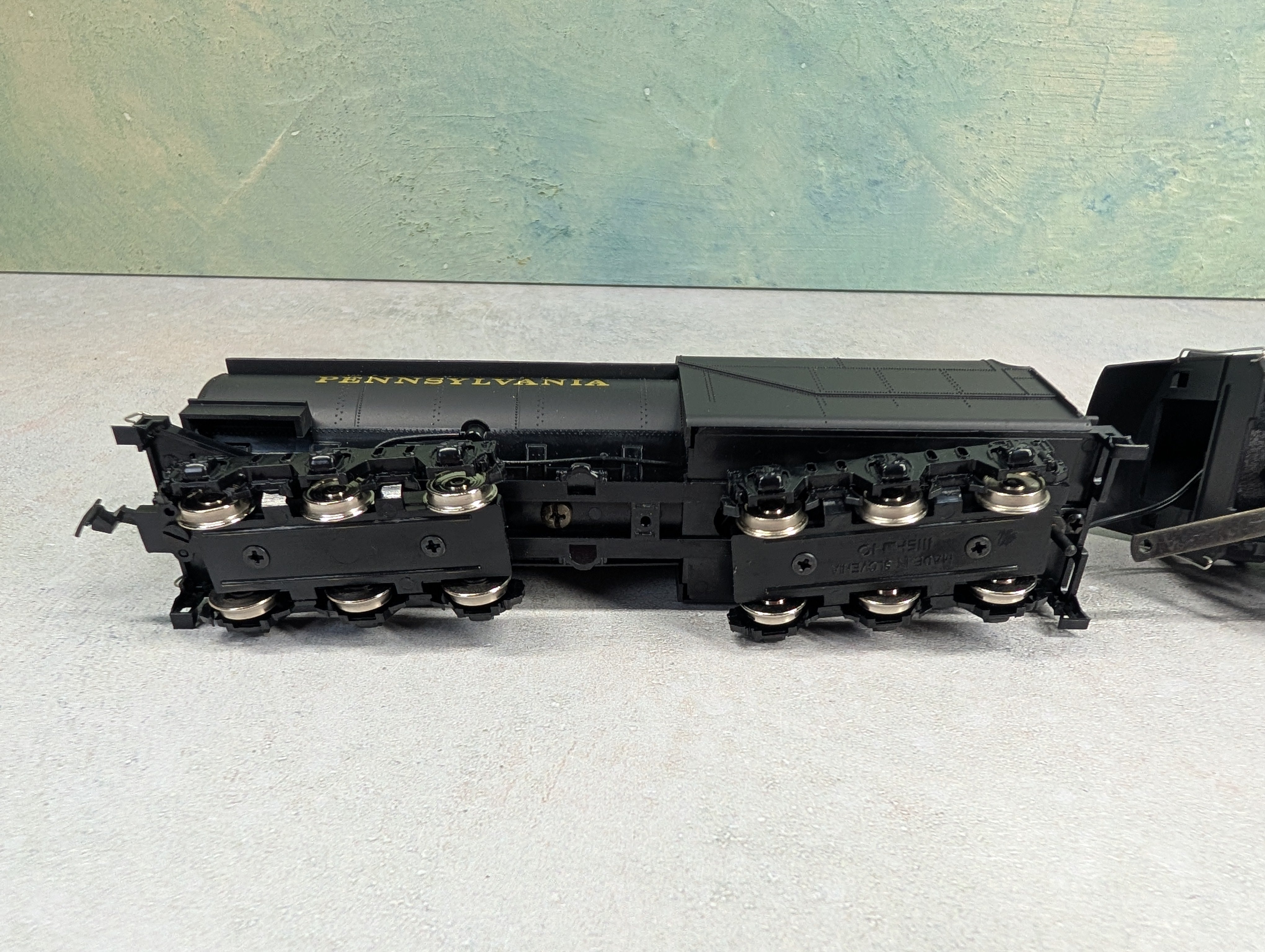 USED IHC M621 HO Scale 4-8-2 Mountain Steam Locomotive Pennsylvania #8800 Runs Great! DC