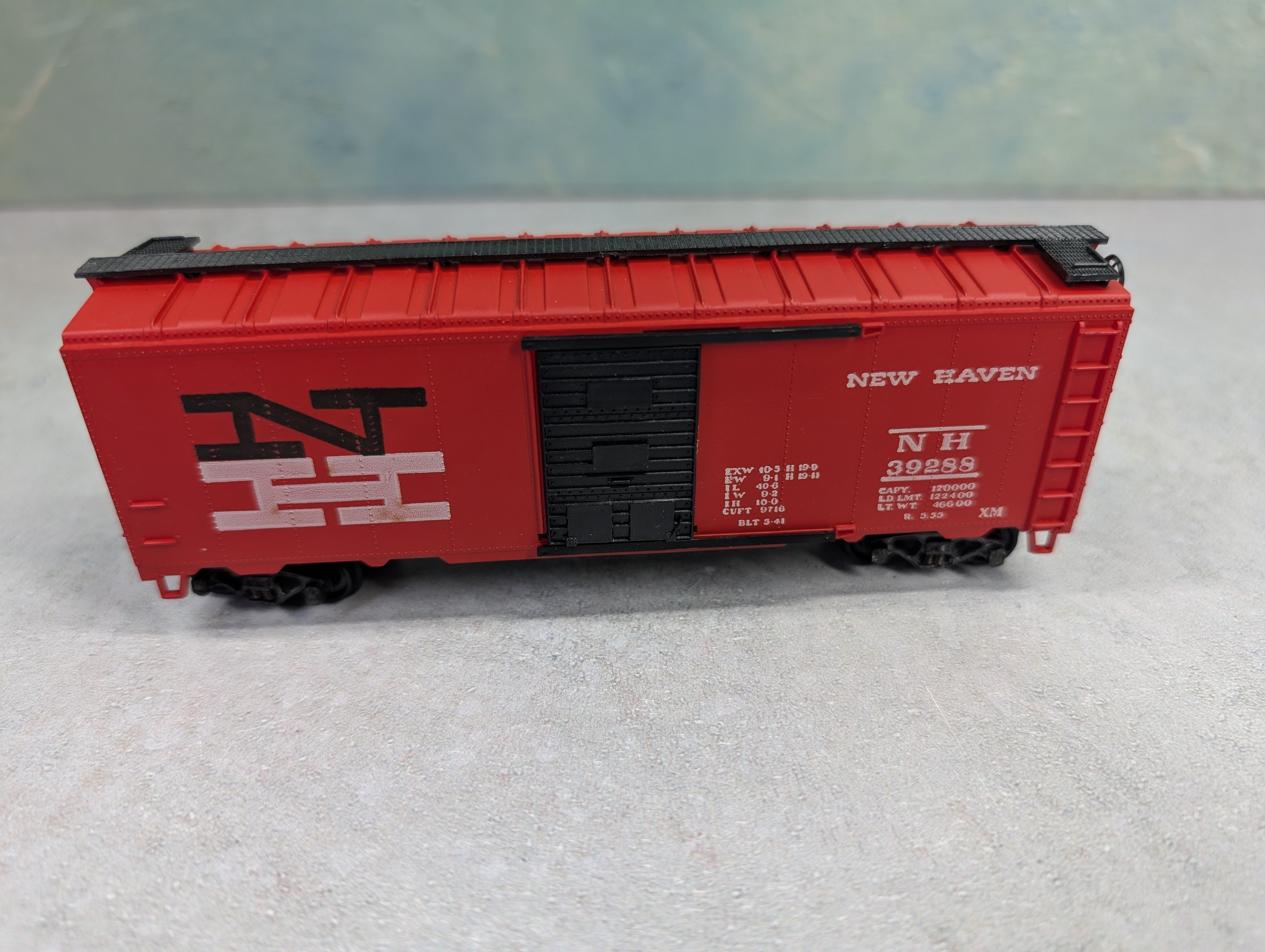 USED Athearn HO Scale 40' Box Car New Haven NH #39288