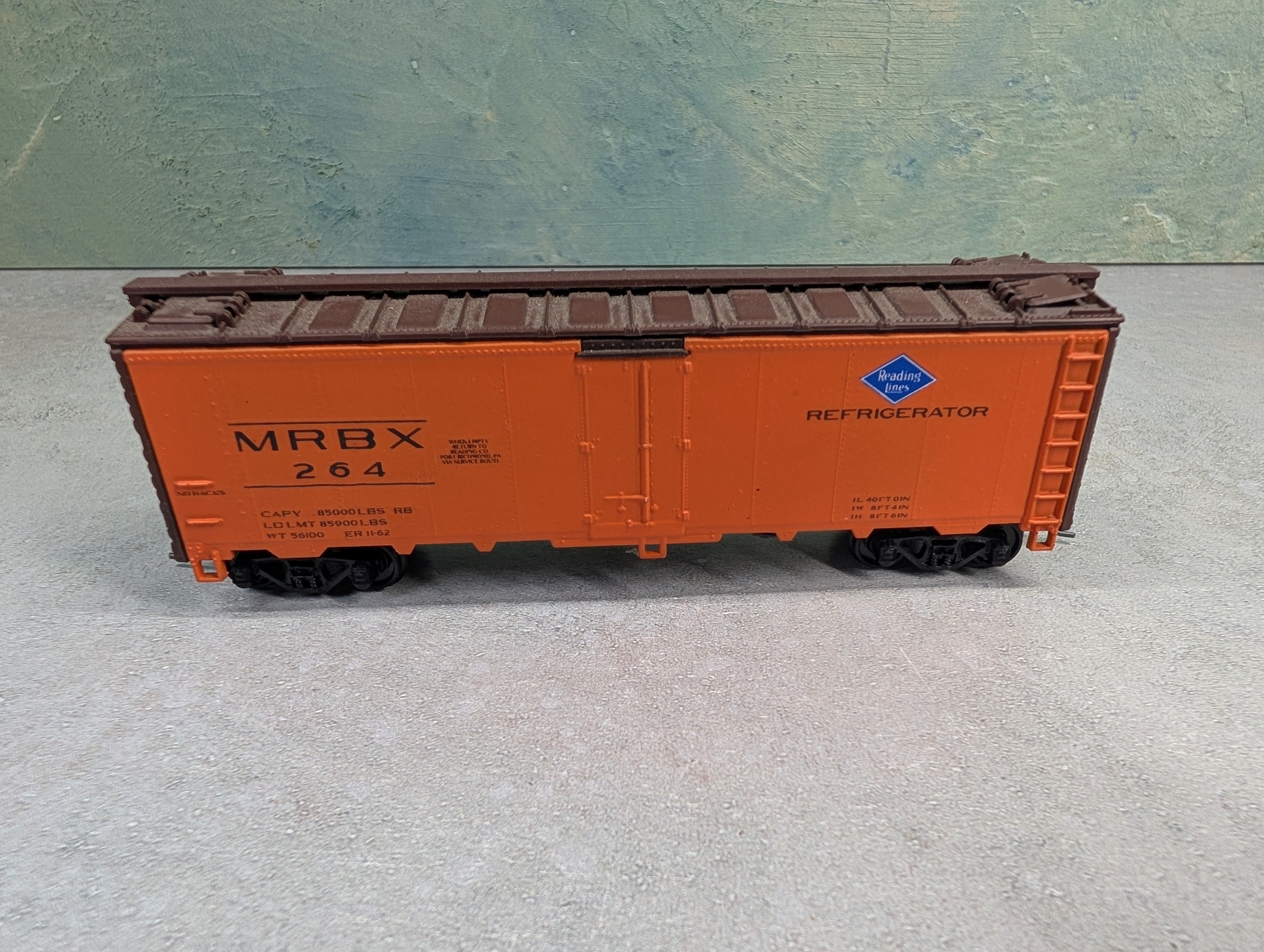 USED Athearn HO Scale 40' Reefer Reading Lines MRBX #264