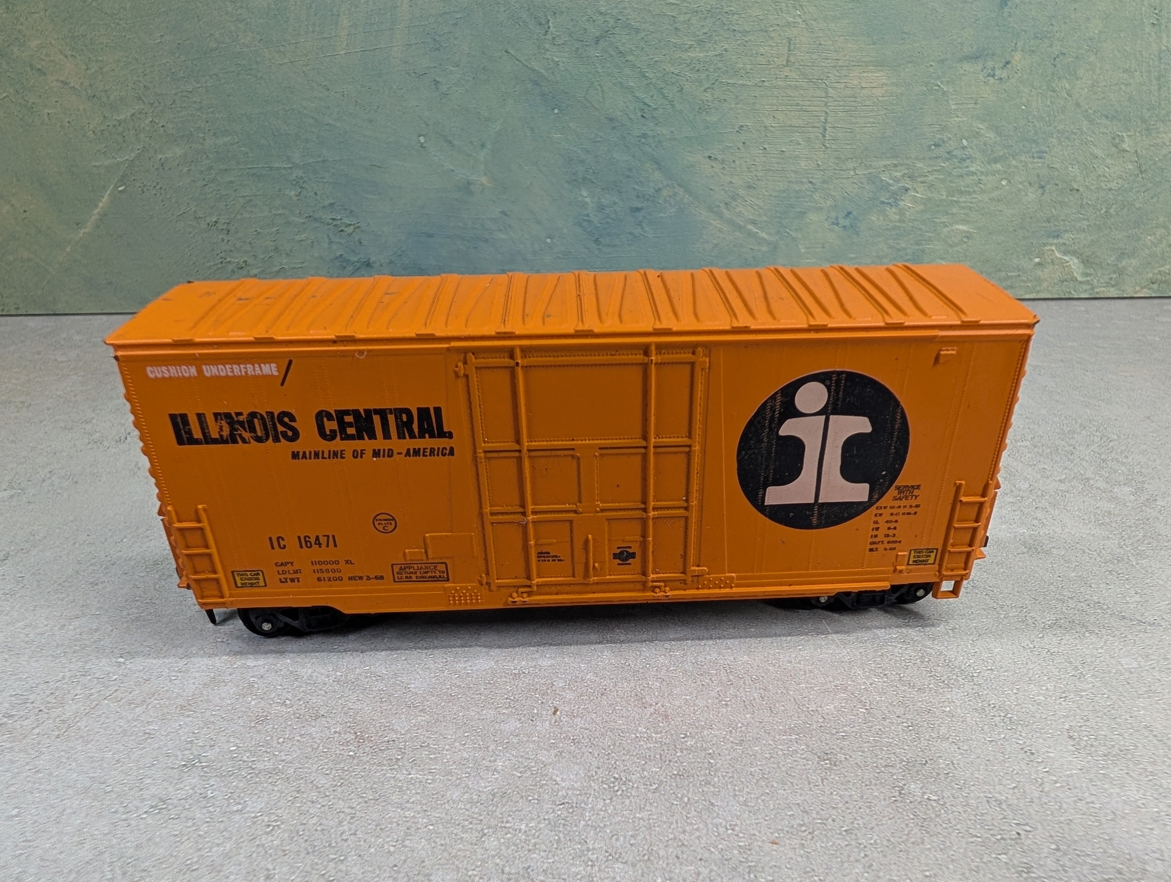 USED Athearn HO Scale HI-Cube Box Car Illinois Central IC #16471 w/ Roller Bearing Trucks