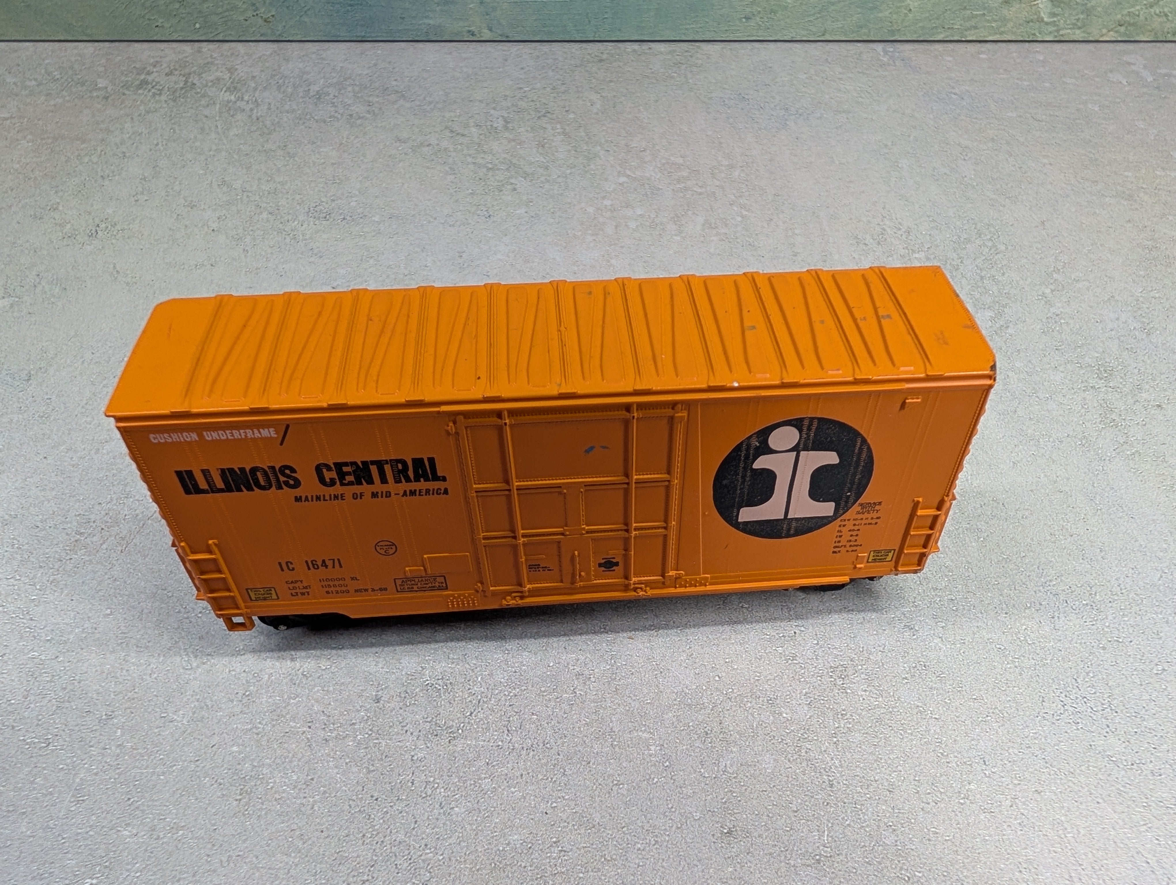 USED Athearn HO Scale HI-Cube Box Car Illinois Central IC #16471 w/ Roller Bearing Trucks