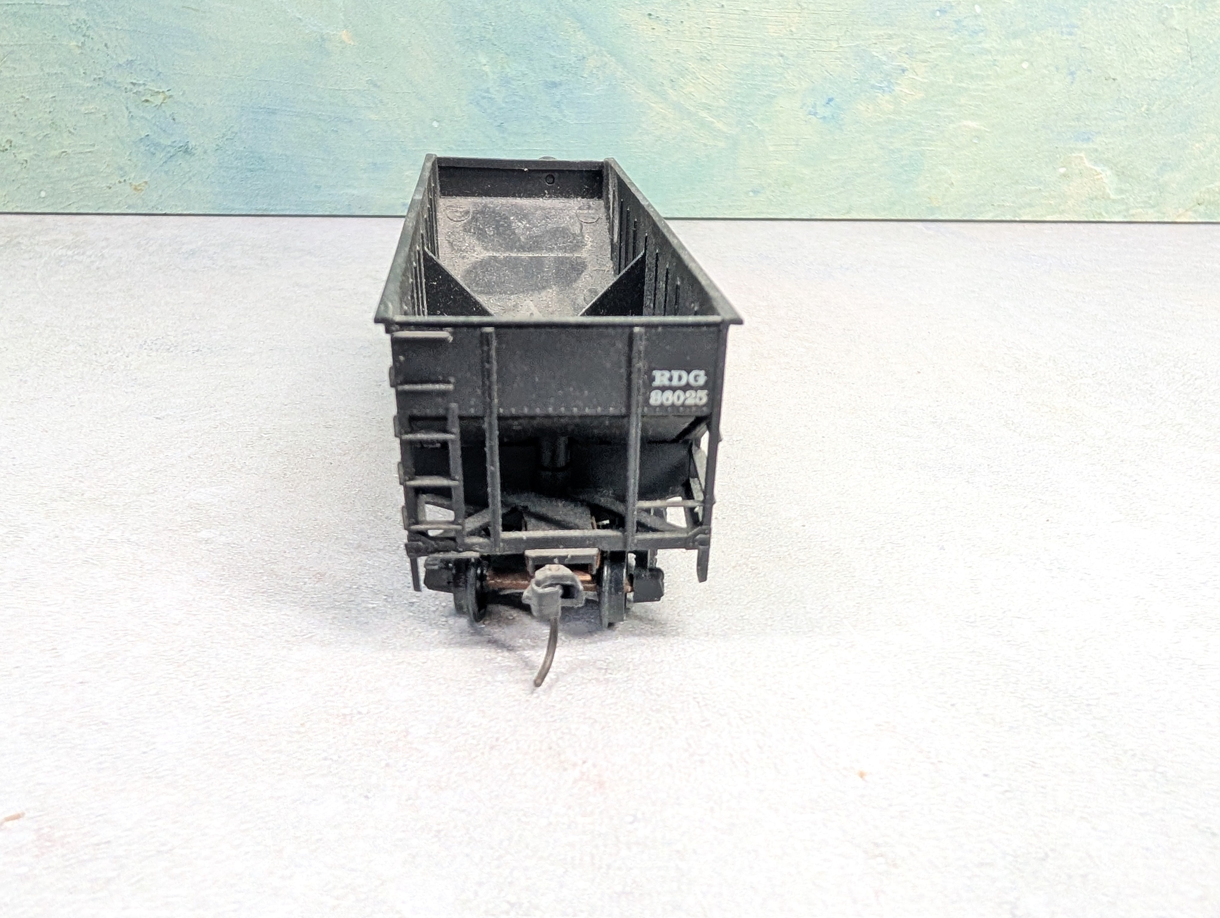 USED Athearn HO Scale 2 Bay Open Hopper Reading RDG #86025