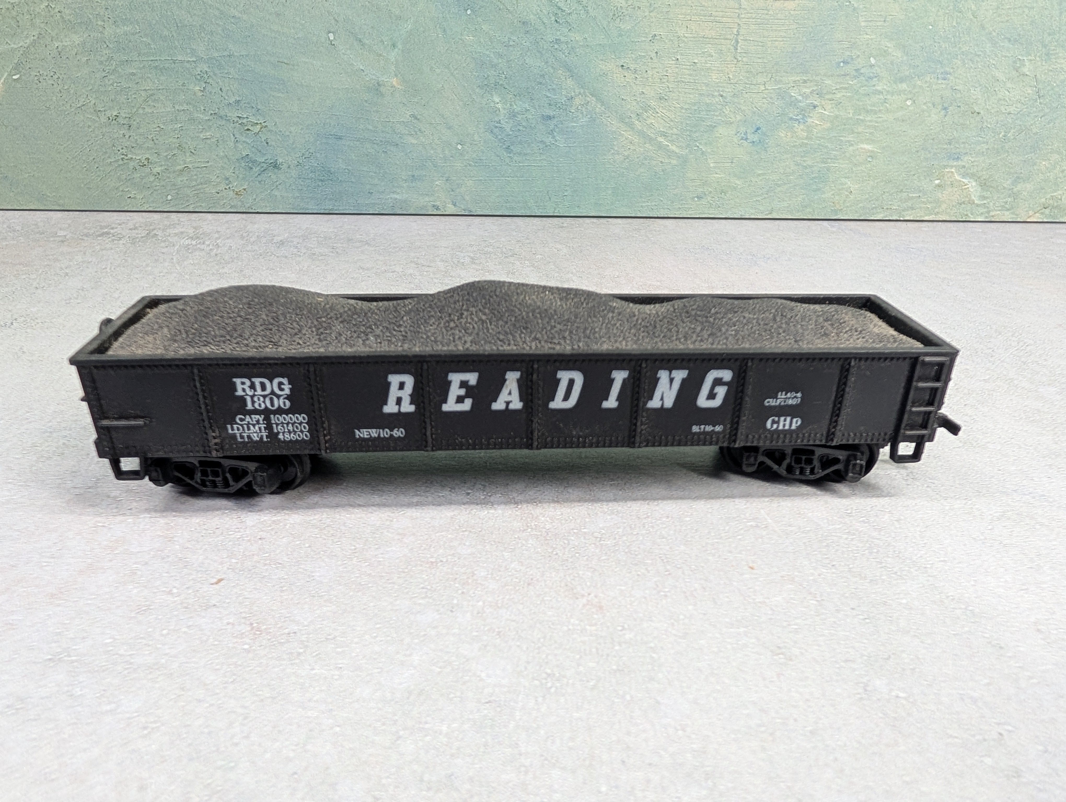 USED AHM HO Scale Gondola w/ Load Reading RDG #1806
