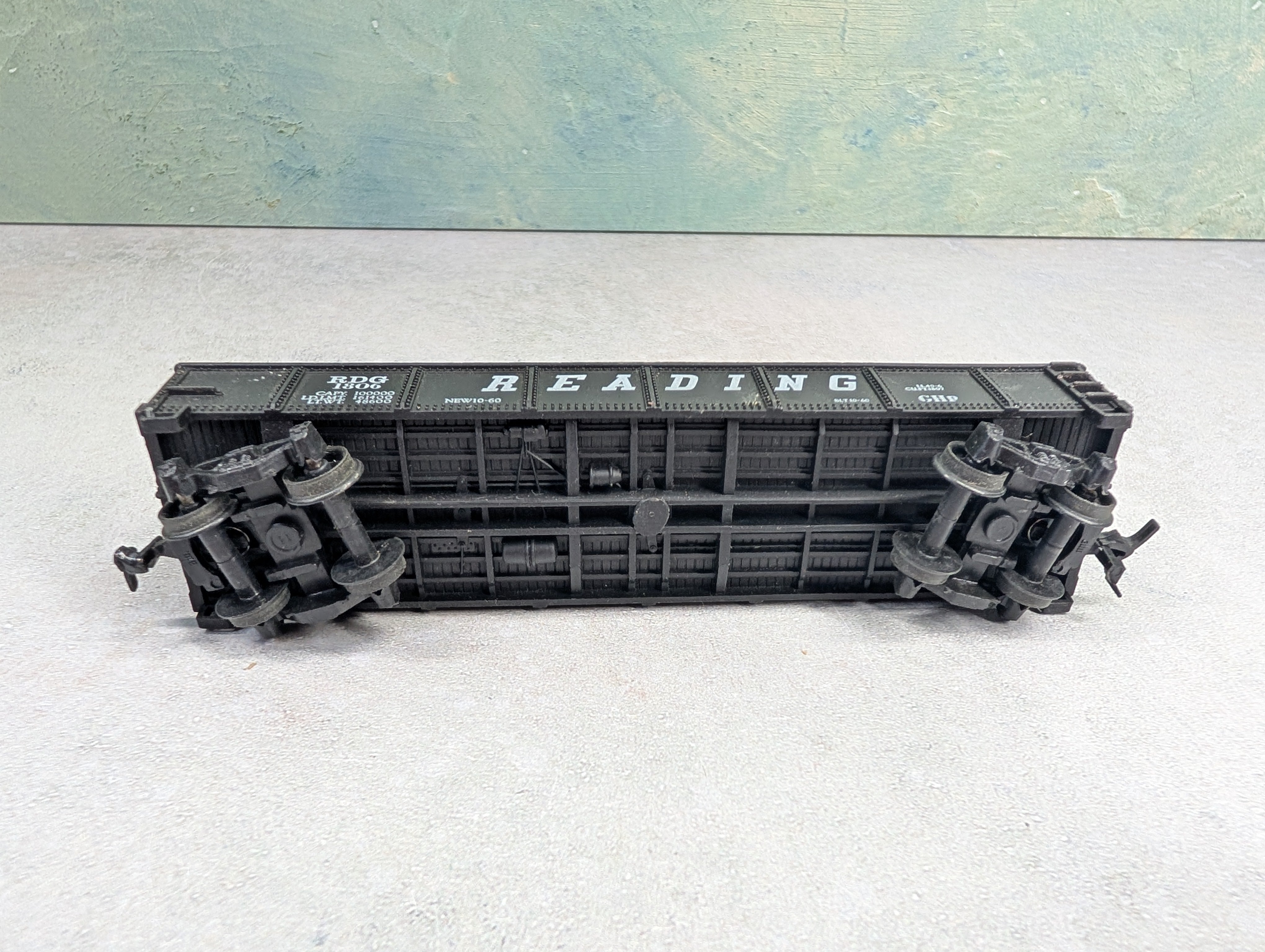 USED AHM HO Scale Gondola w/ Load Reading RDG #1806