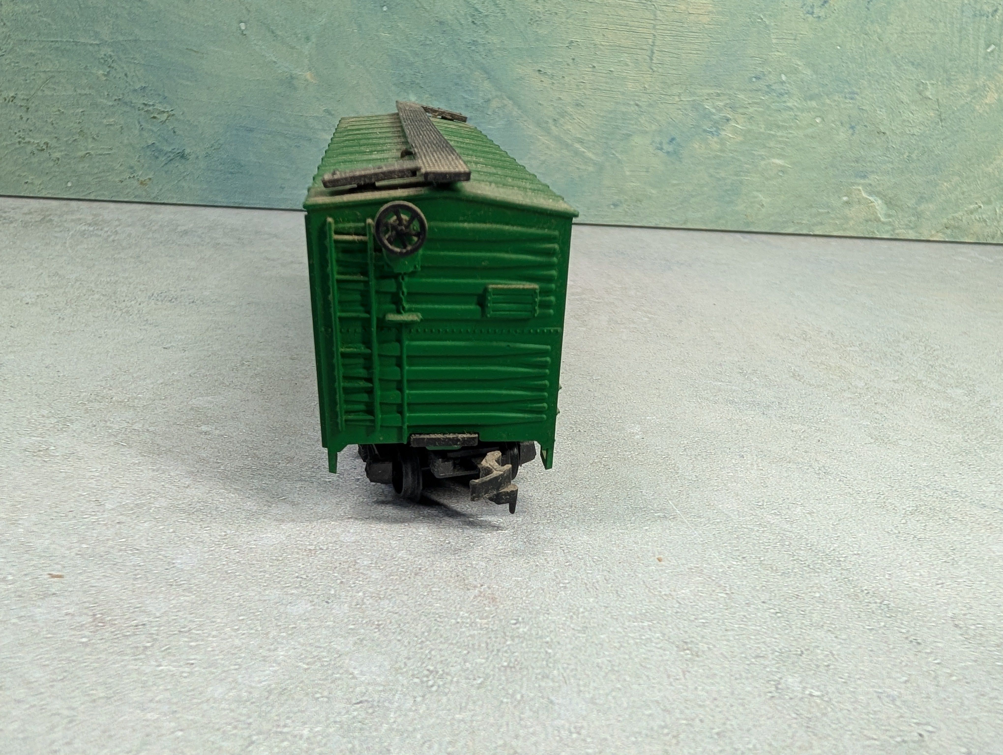 USED HO Scale Wooden Box Car Reading RDG #20033