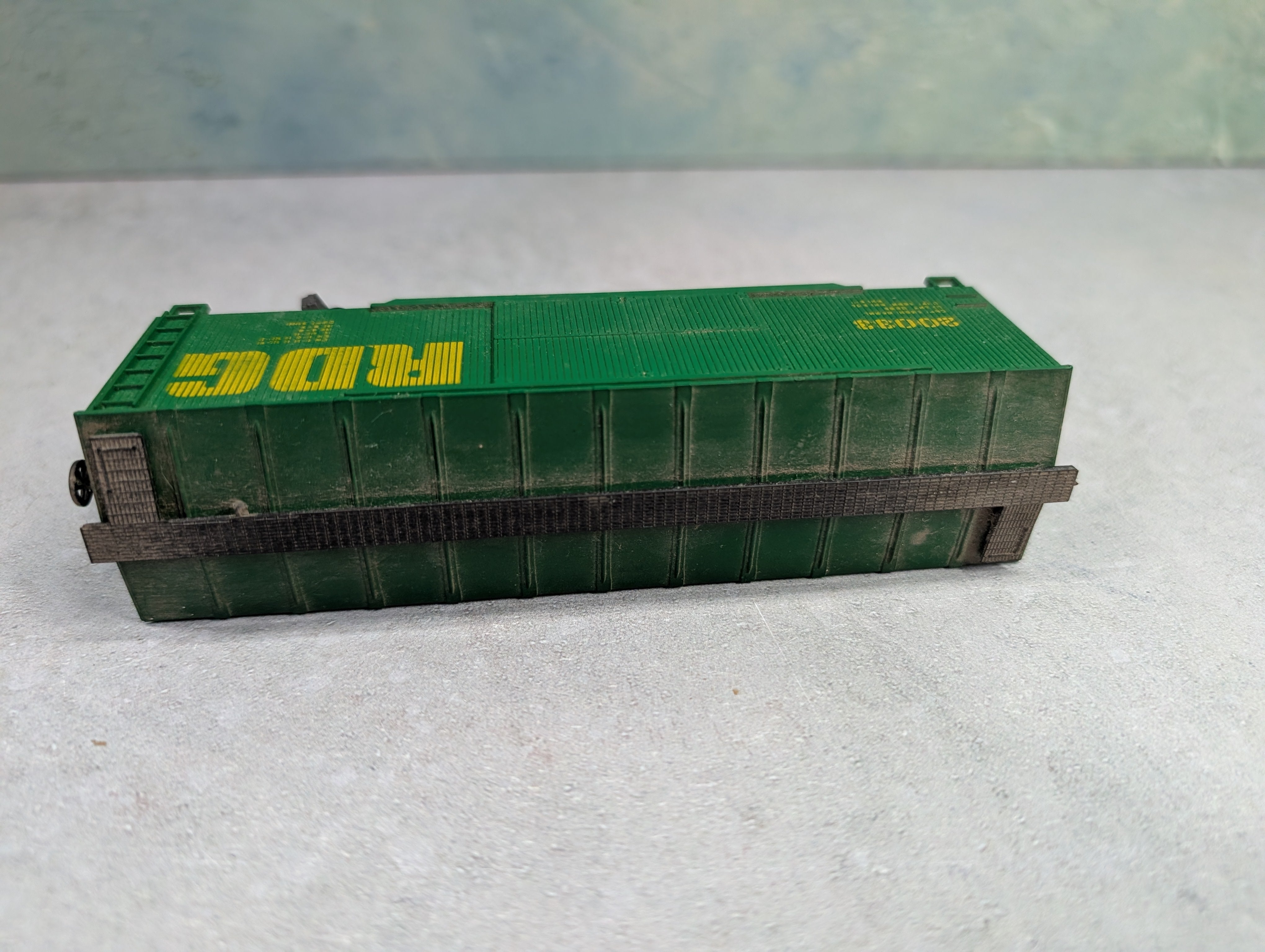USED HO Scale Wooden Box Car Reading RDG #20033